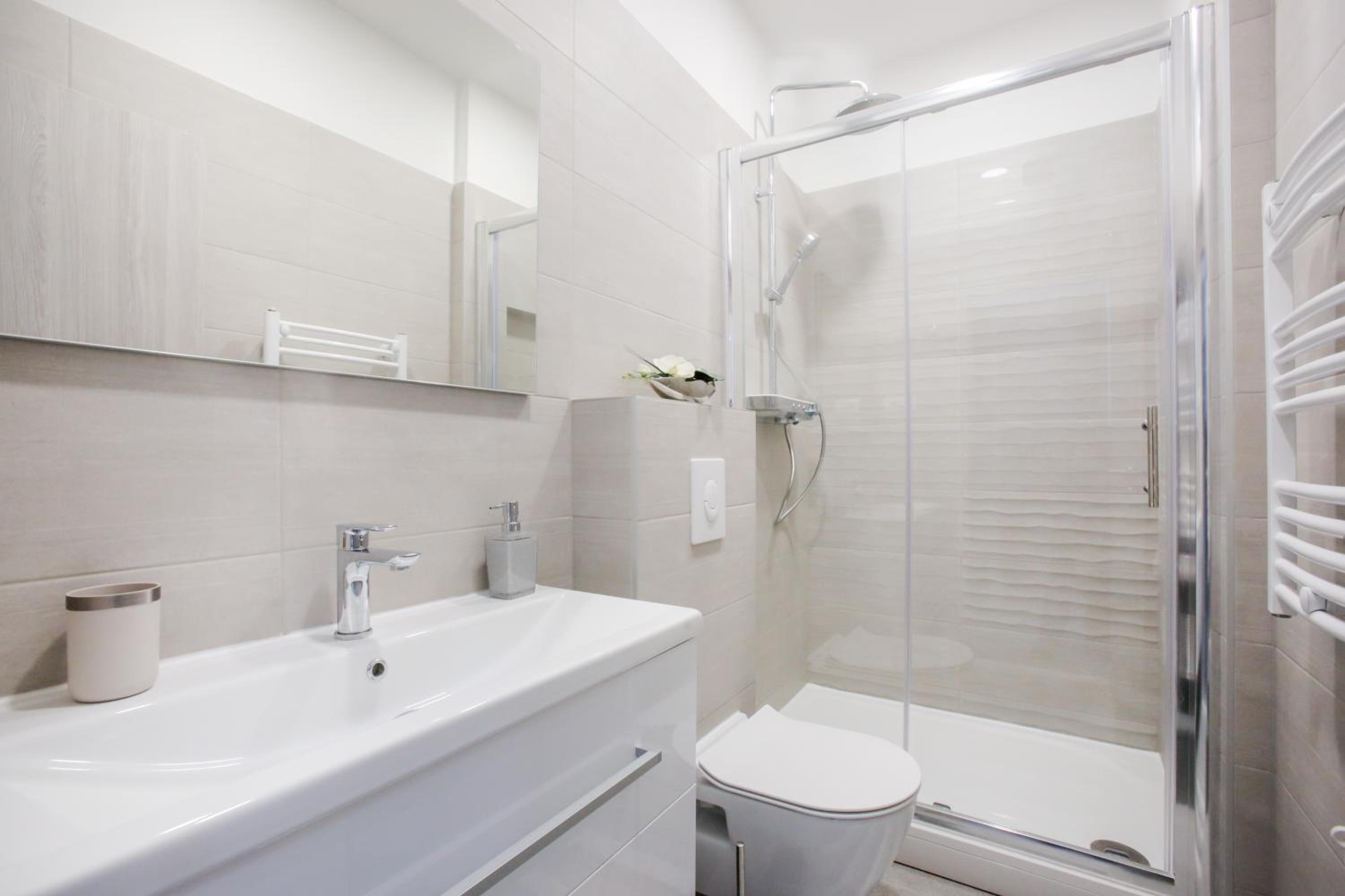 Deluxe Double or Twin Room - Photo 2