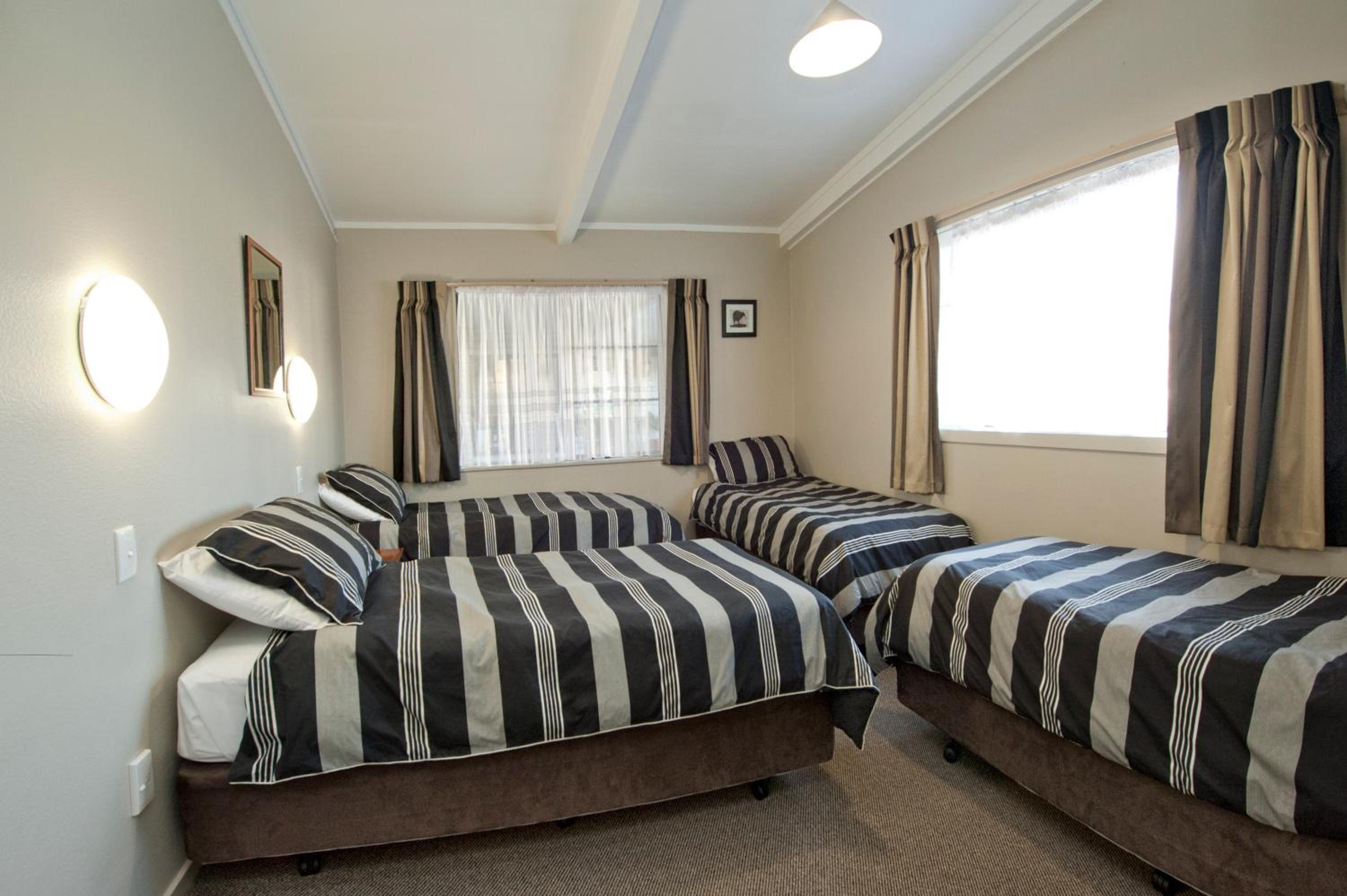 Two-Bedroom Apartment - Photo 2