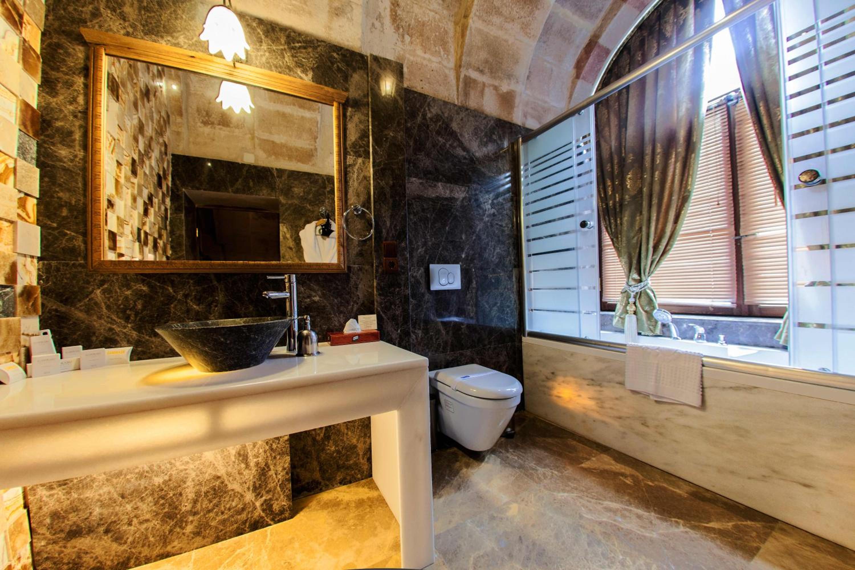 Double Cave Room  - Photo 8