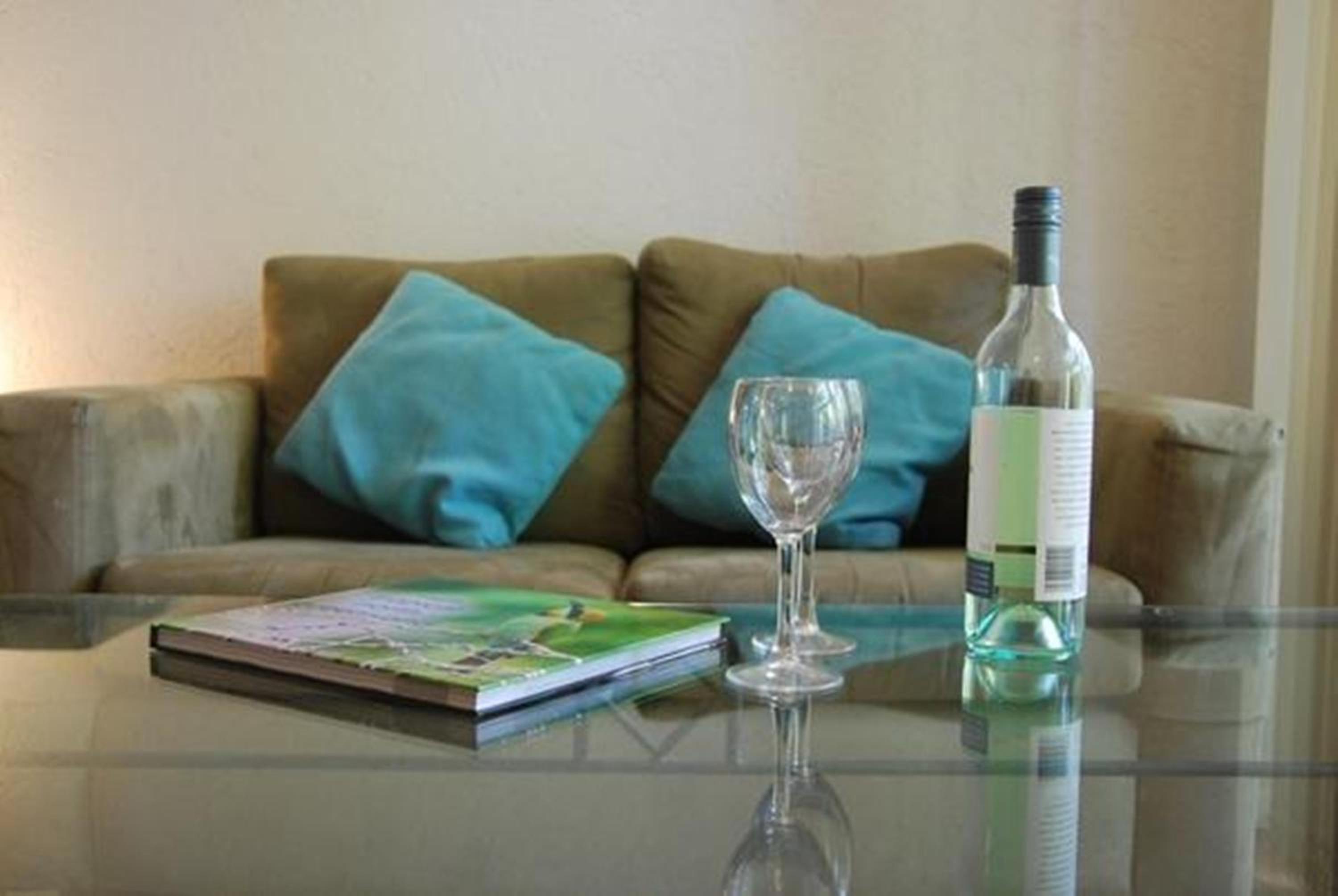 Twin Studio Apartment with Pool View photo 2