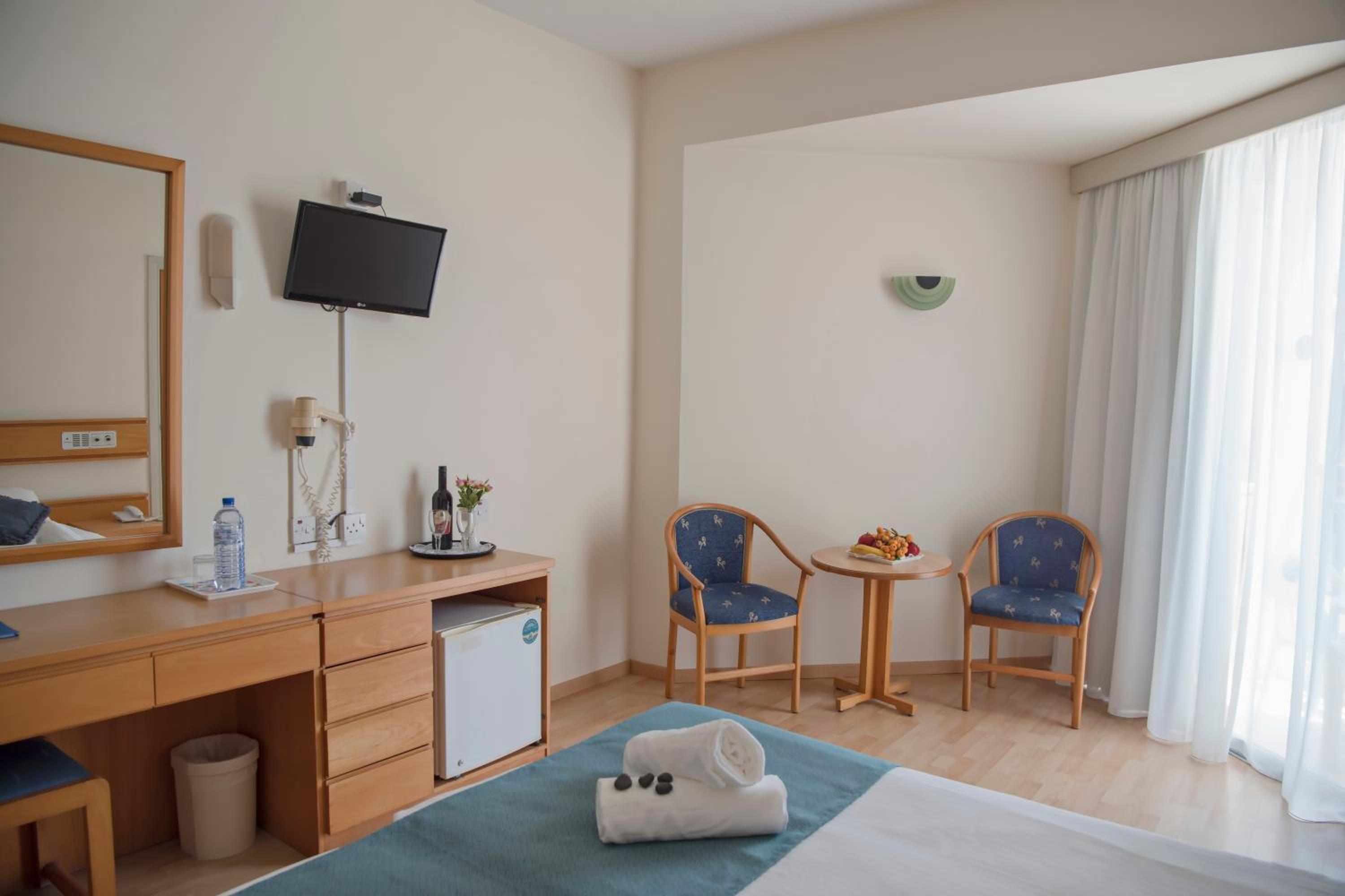 Standard Twin Room with Inland View - Photo 1