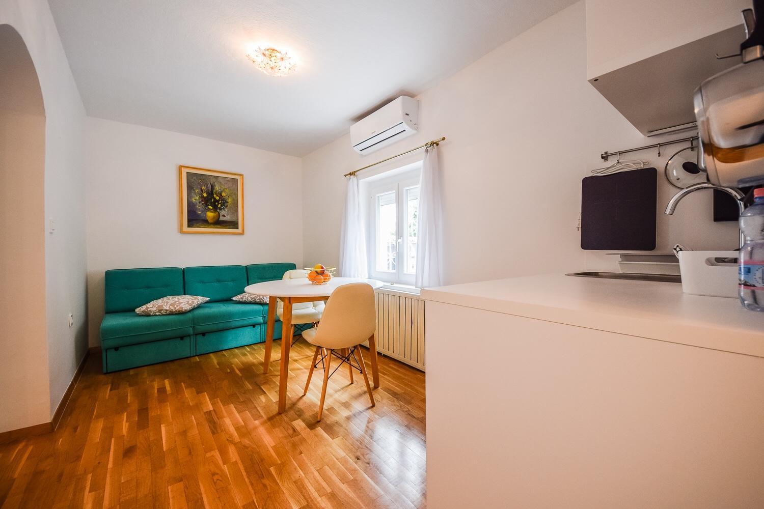 Deluxe Apartment photo 3