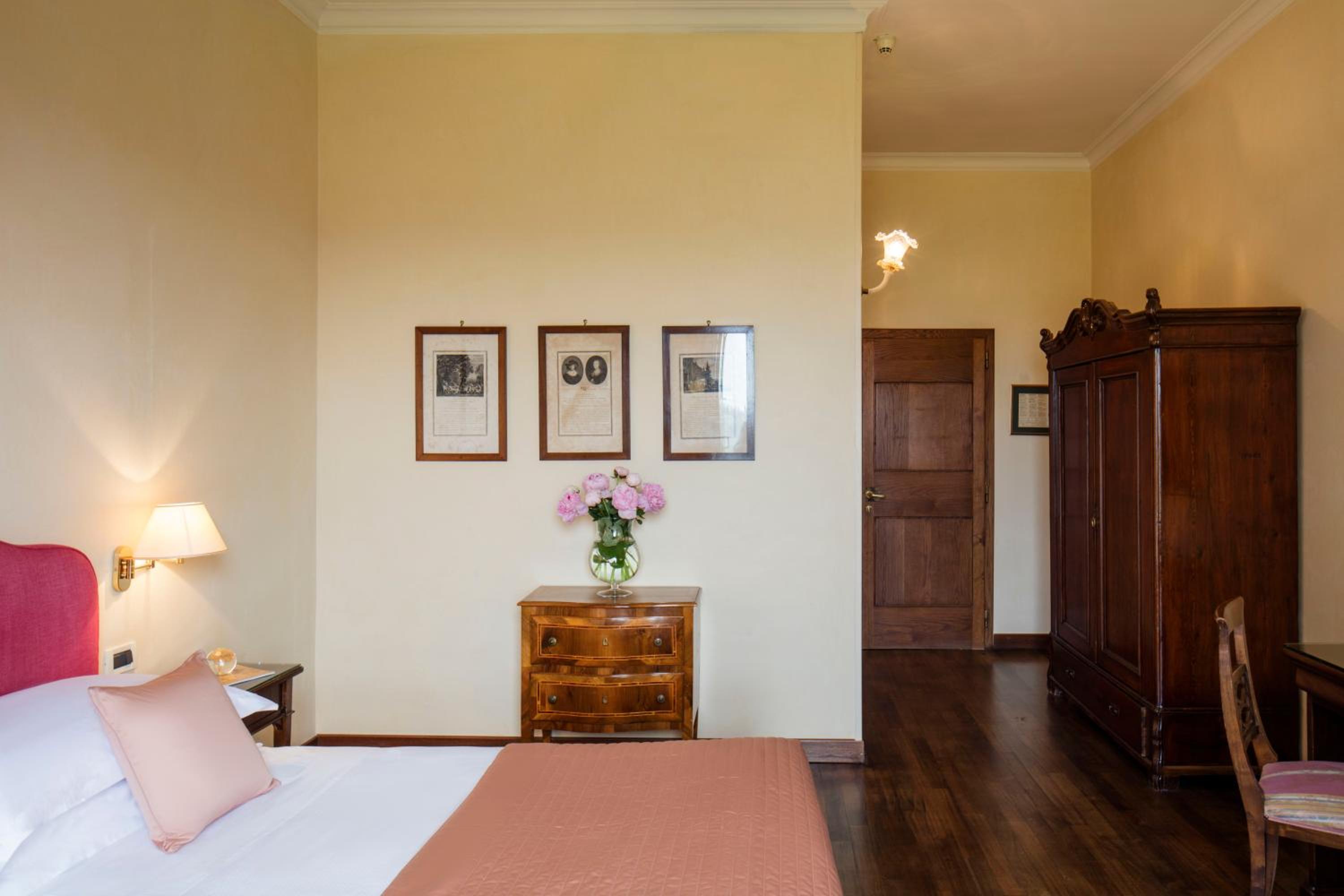 Deluxe Double Room - Photo 3