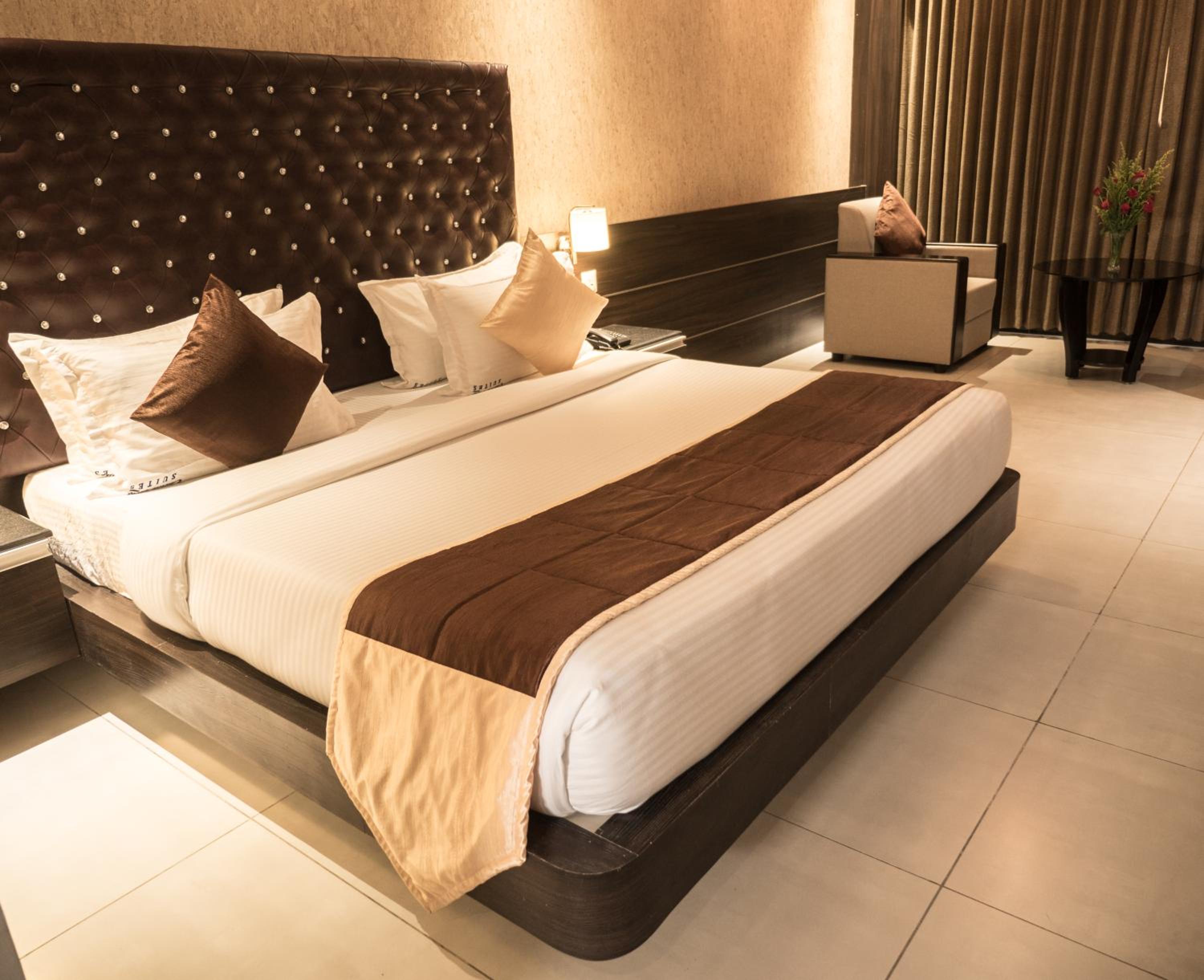 Deluxe Room - Photo 4