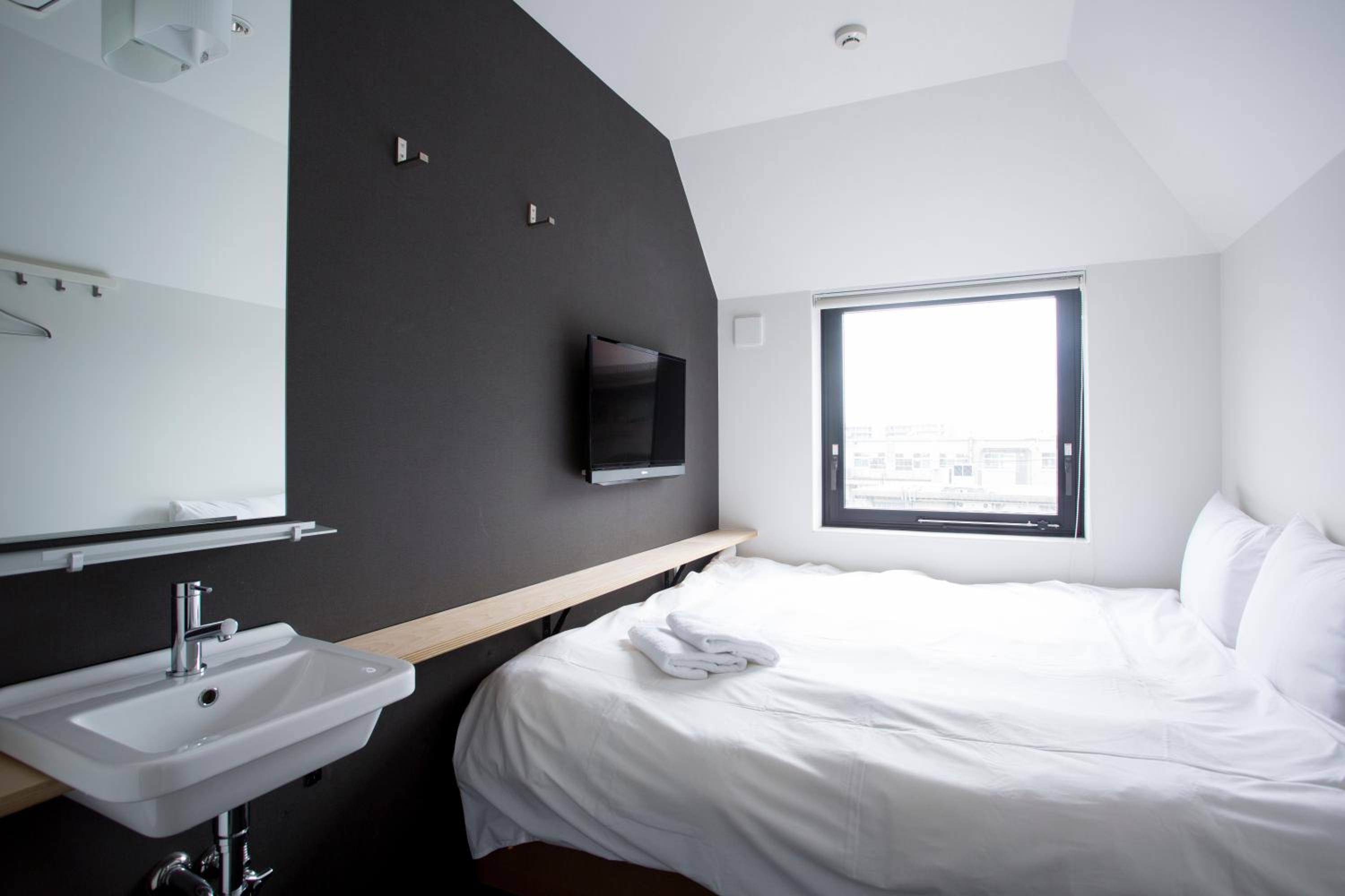 Double Room with Shared Bathroom photo 1