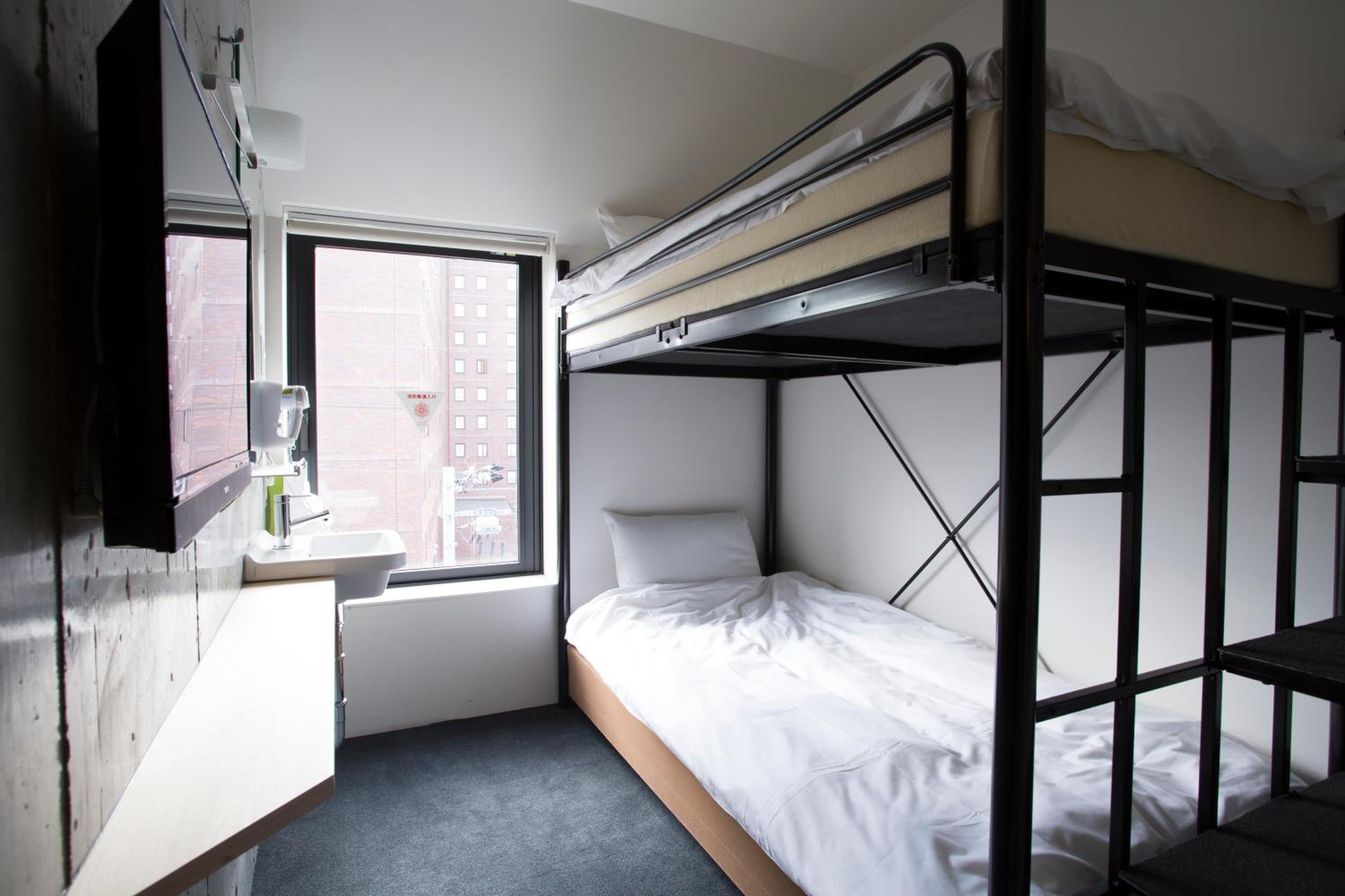 Twin Room with Shared Bathroom-Single Use photo 1