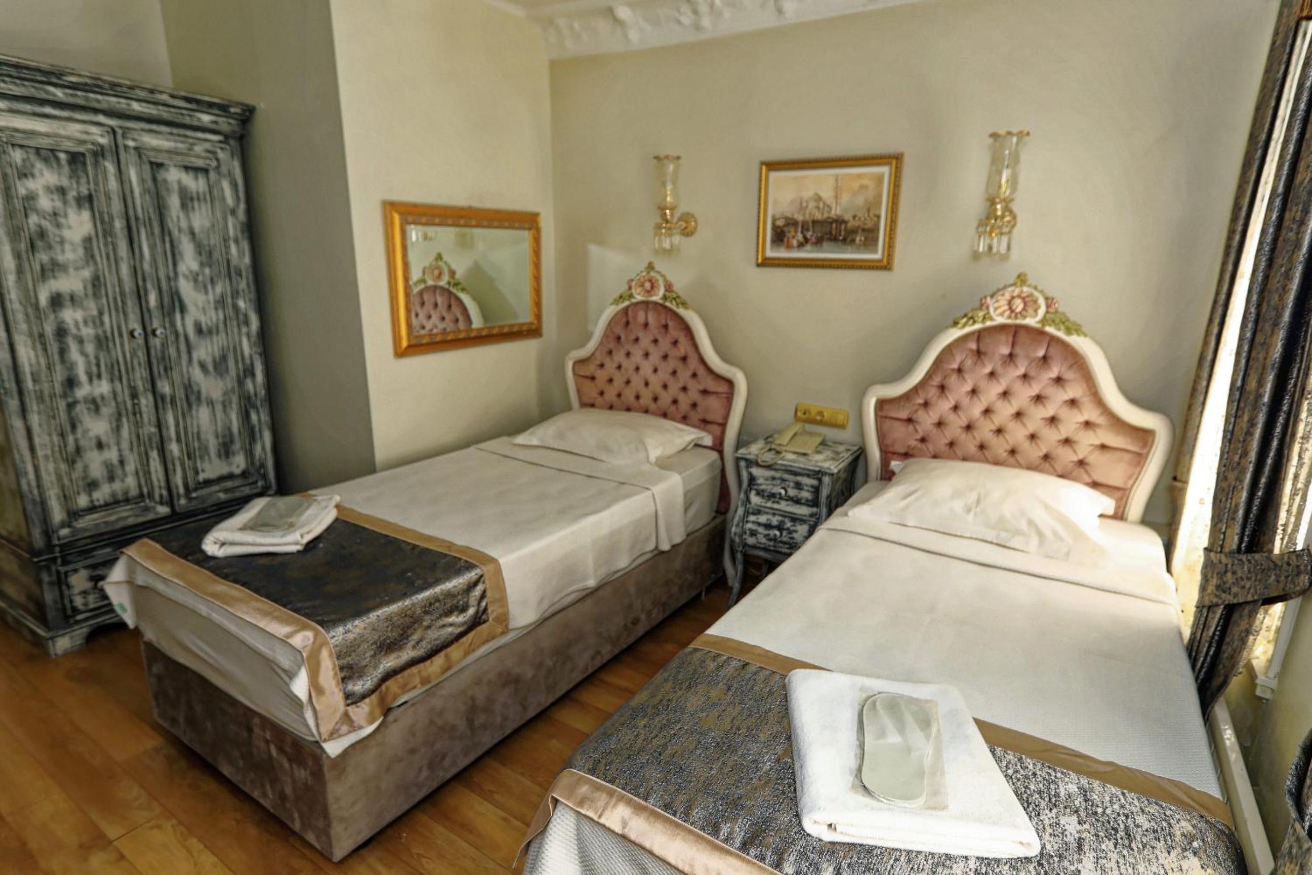 Standard Double or Twin Room photo 3