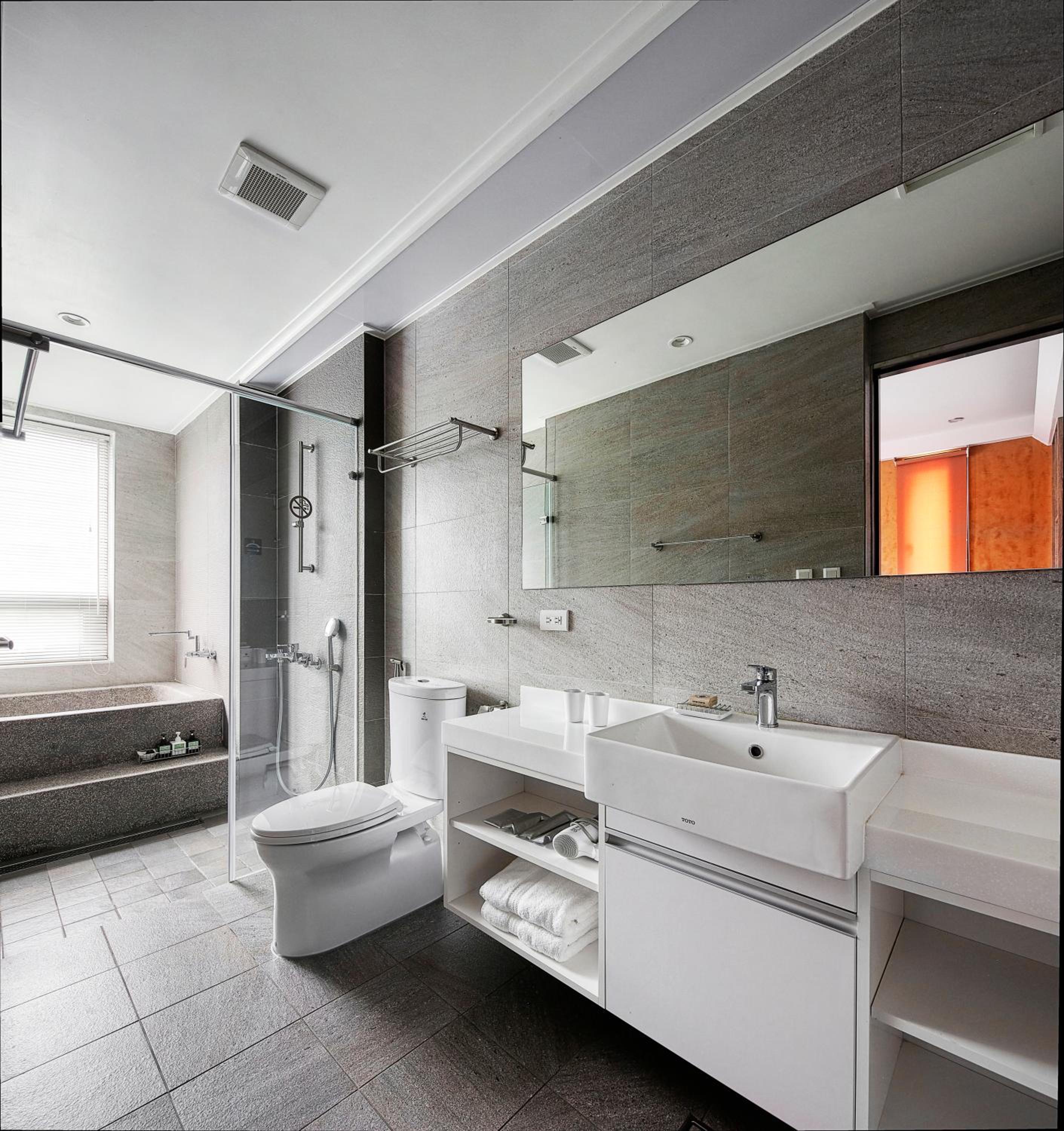Deluxe Double Room with Bath photo 2