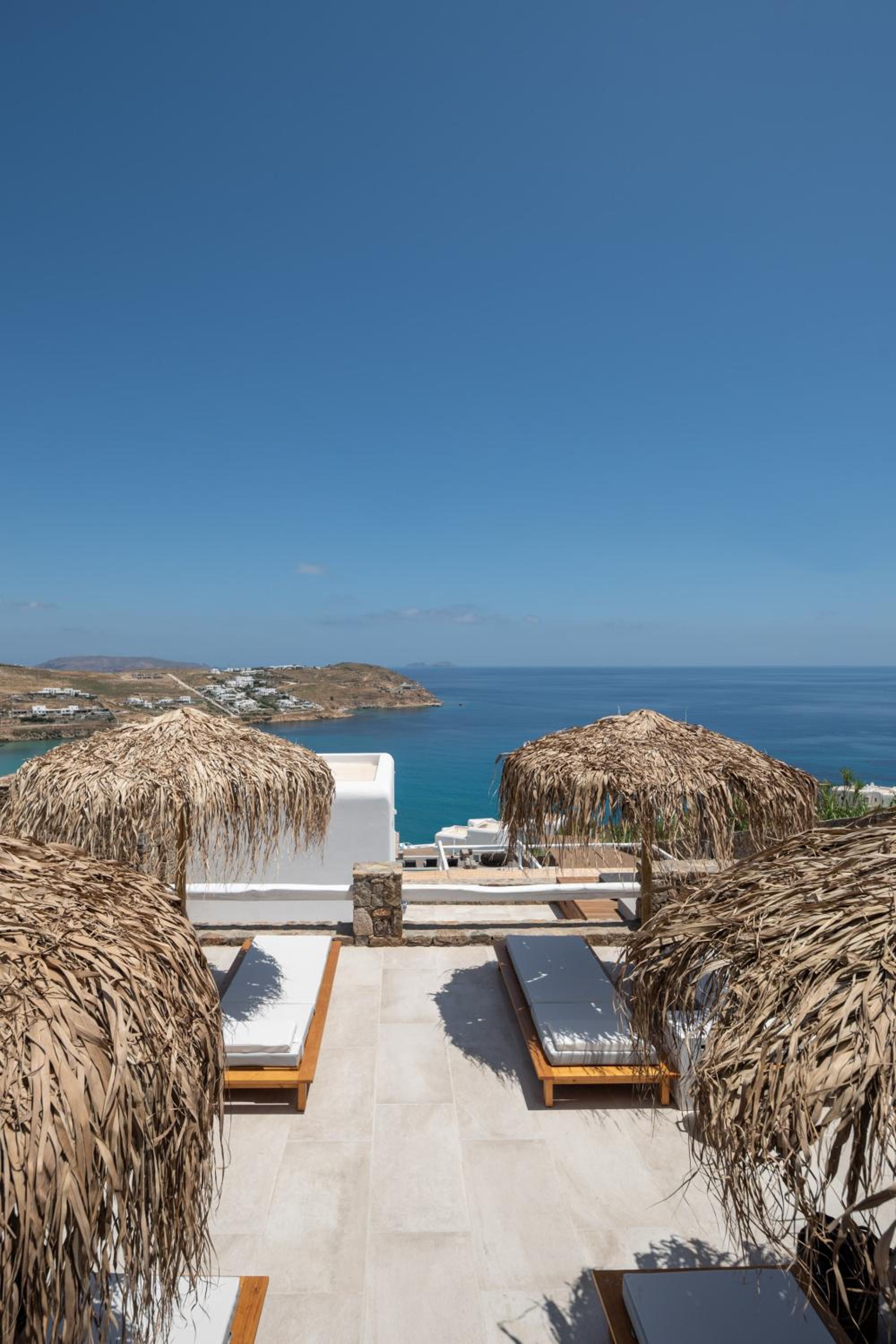 Suite with Sea View - Photo 11