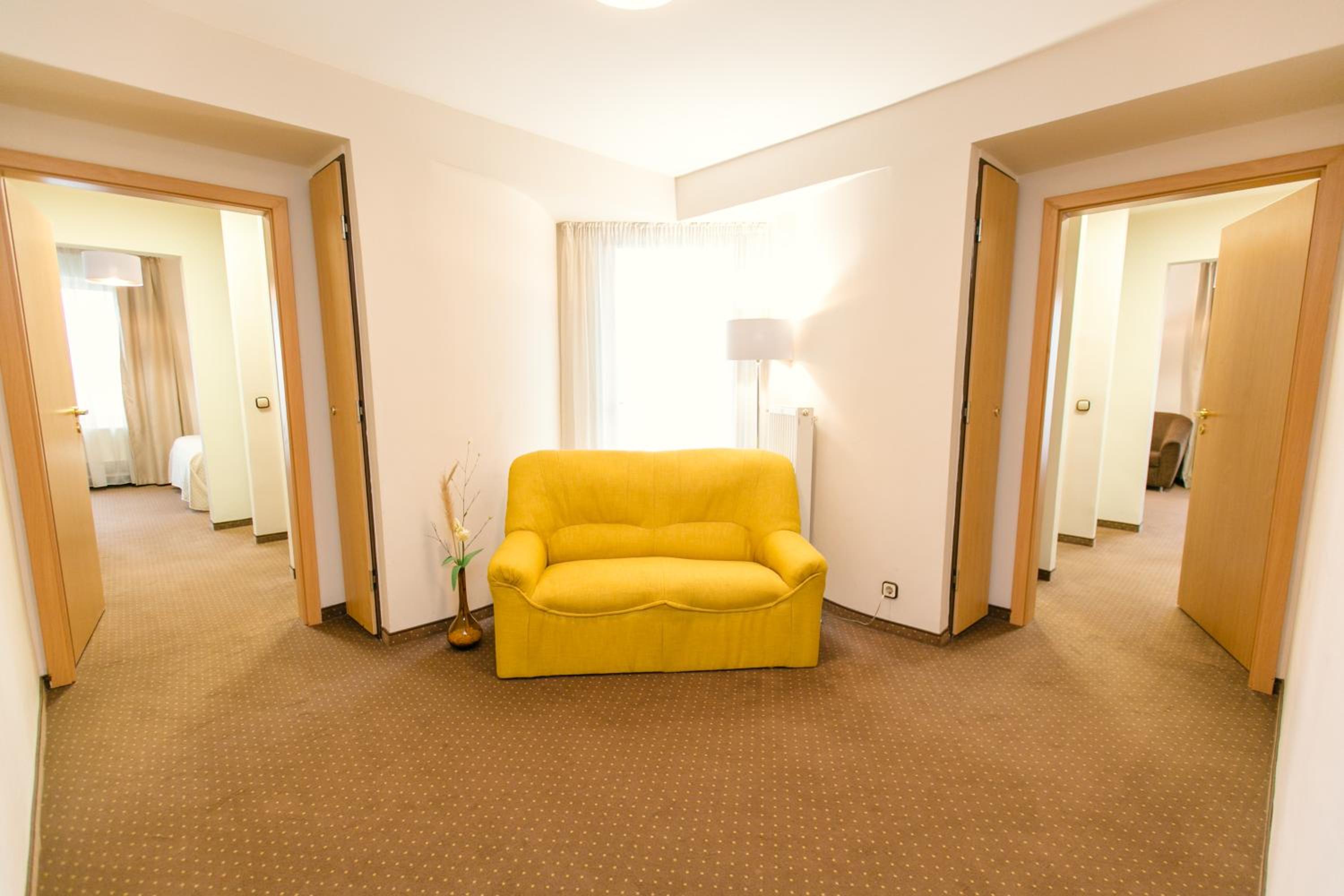 One-Bedroom Suite photo 3