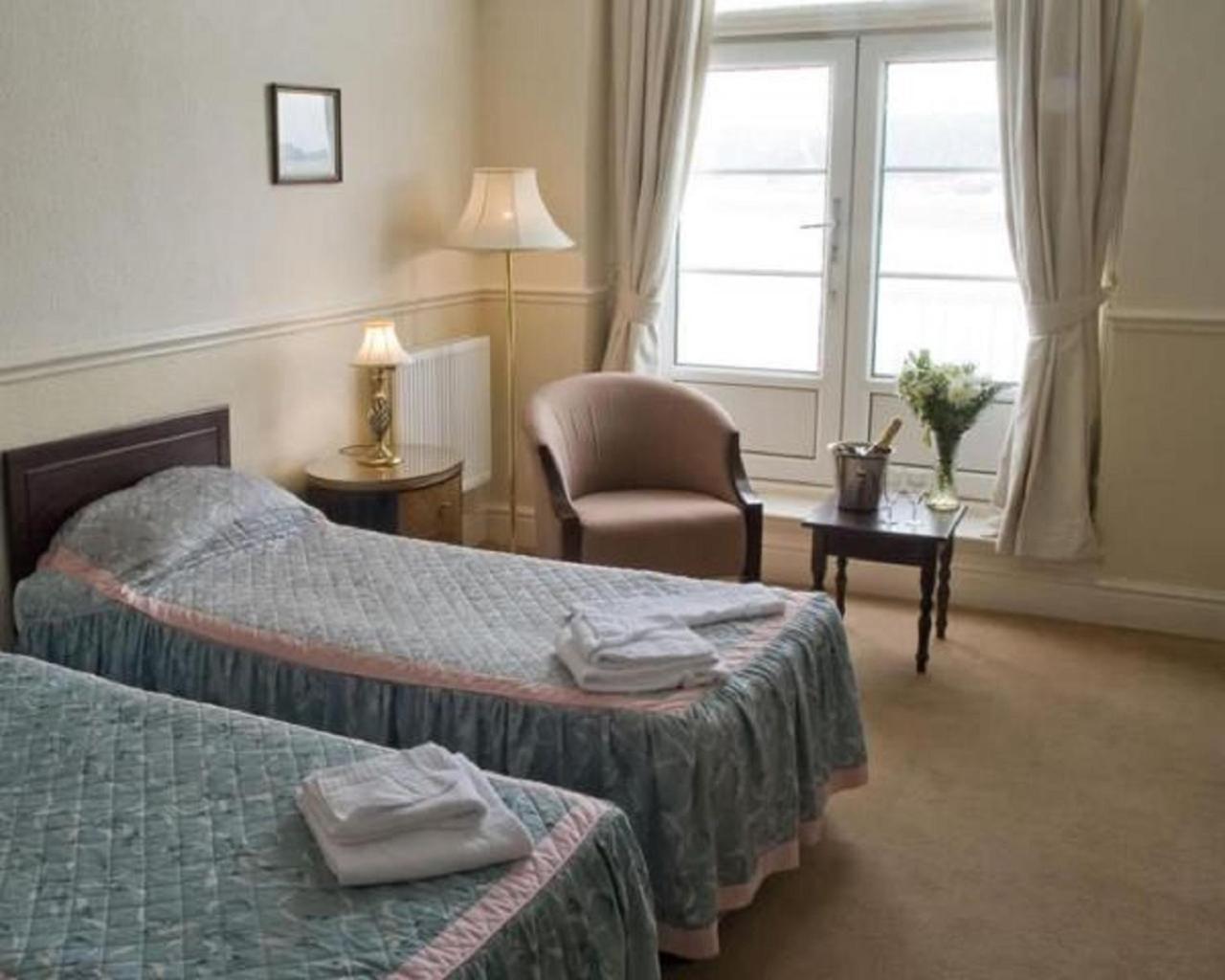 Twin Room with Sea View photo 2