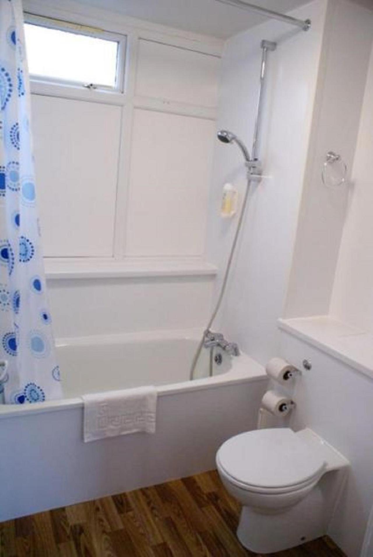 Twin Room with Sea View photo 3