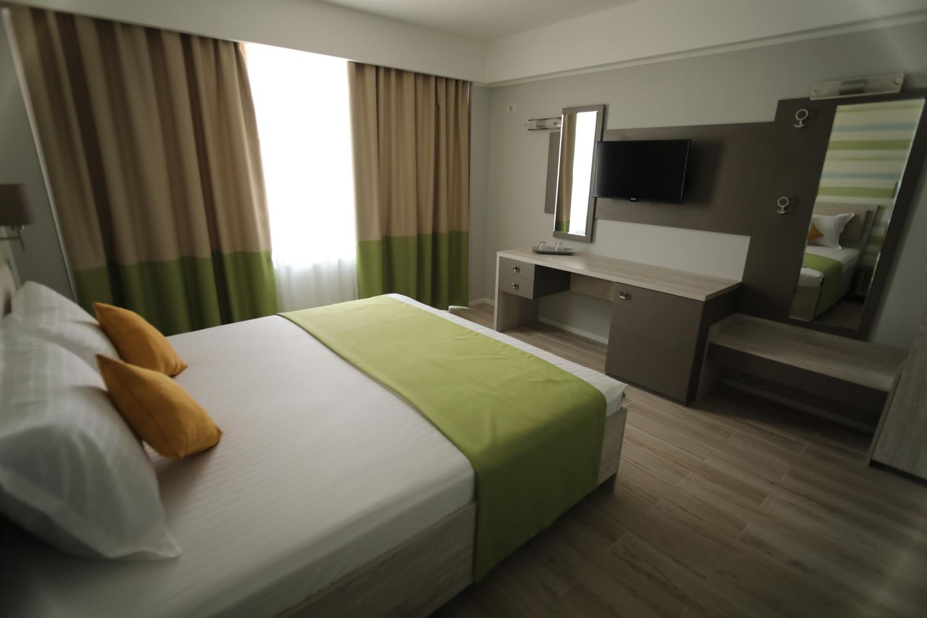 Double Room - Photo 3