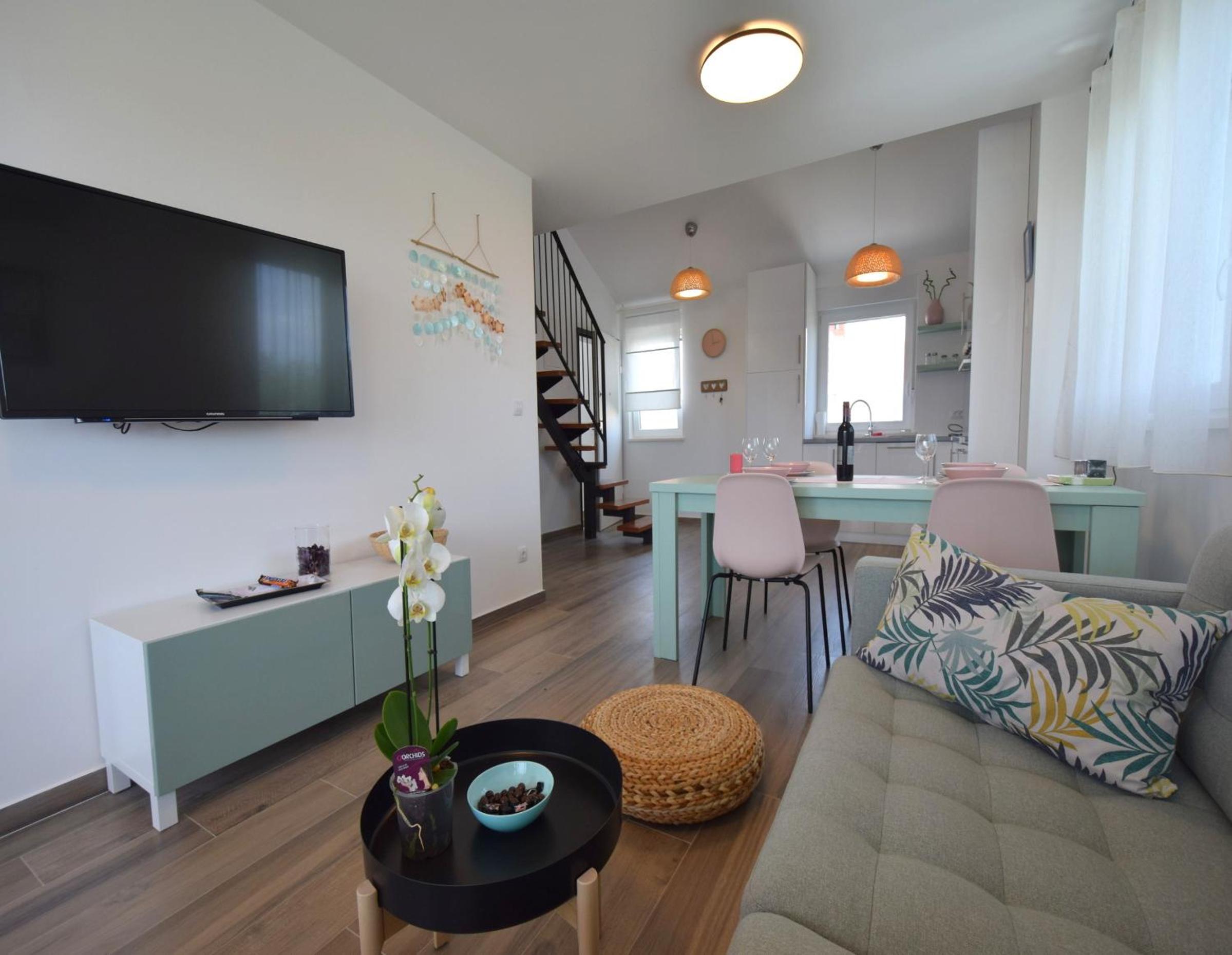Apartment with Balcony photo 1