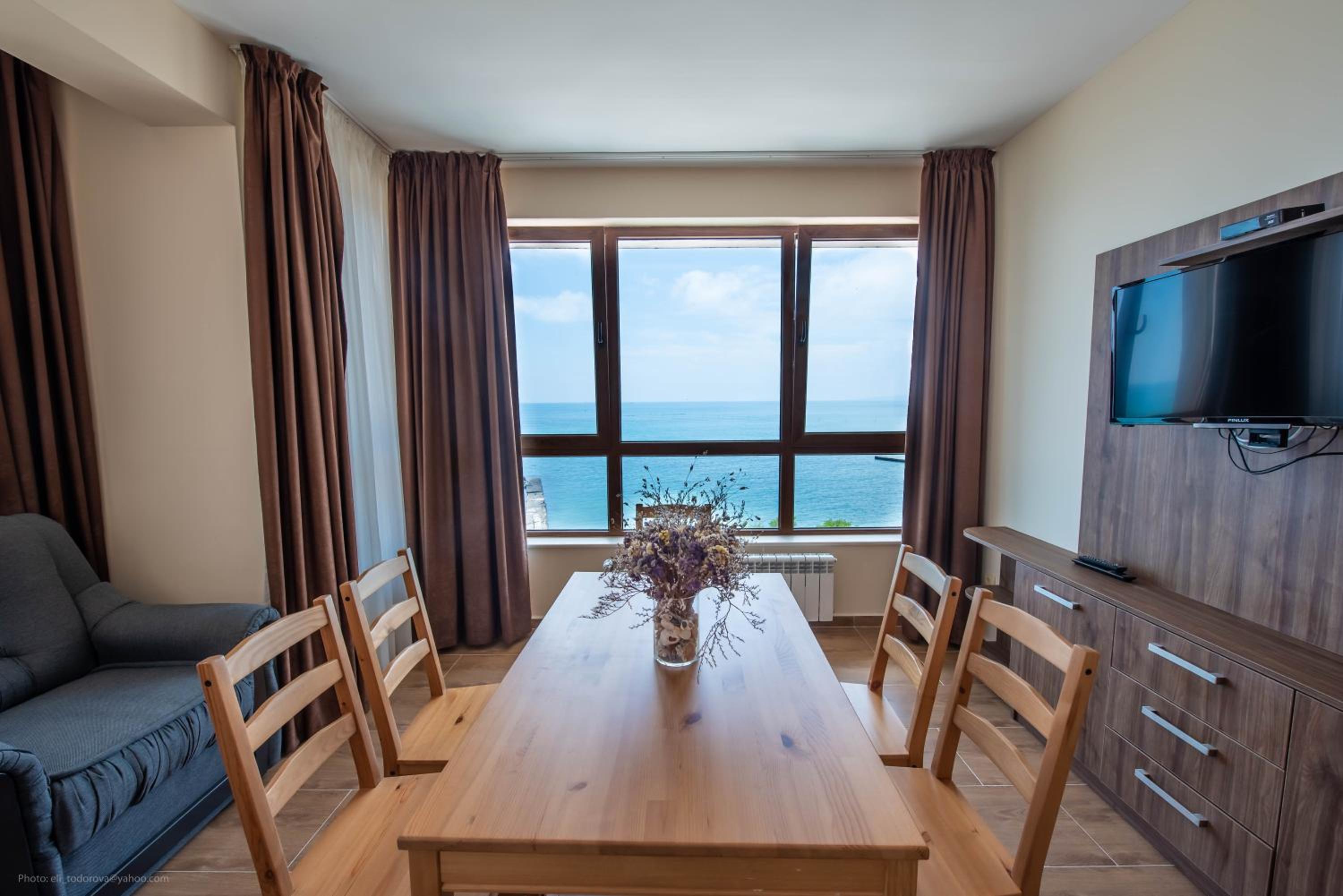Apartment with Sea View photo 2