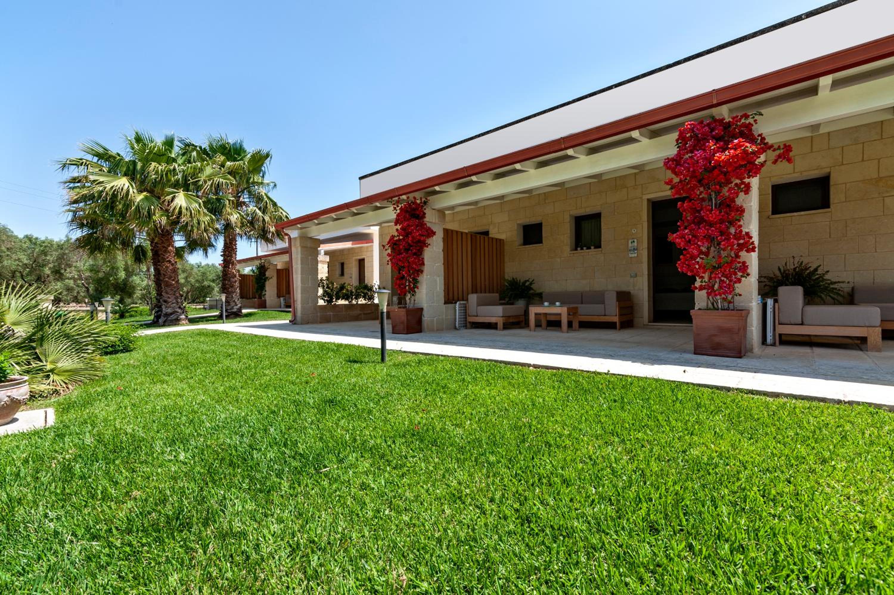 Superior Double or Twin Room with Garden View - Photo 7