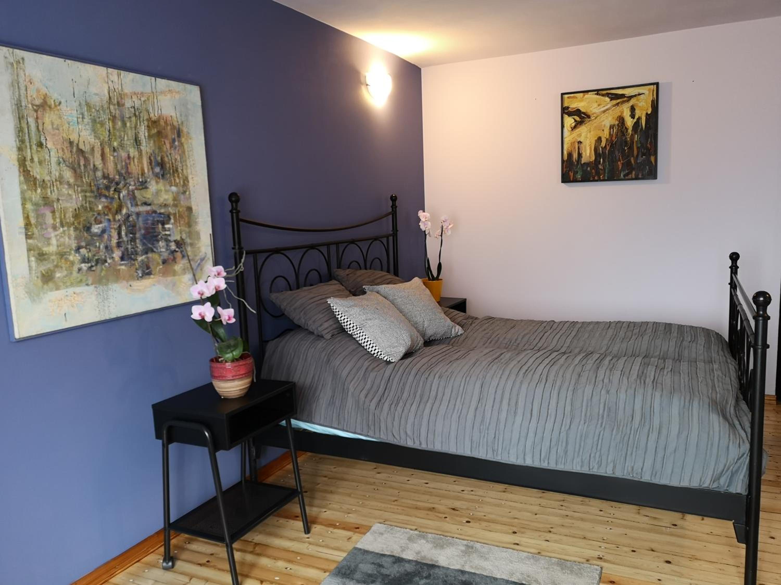 One-Bedroom Apartment - Photo 27