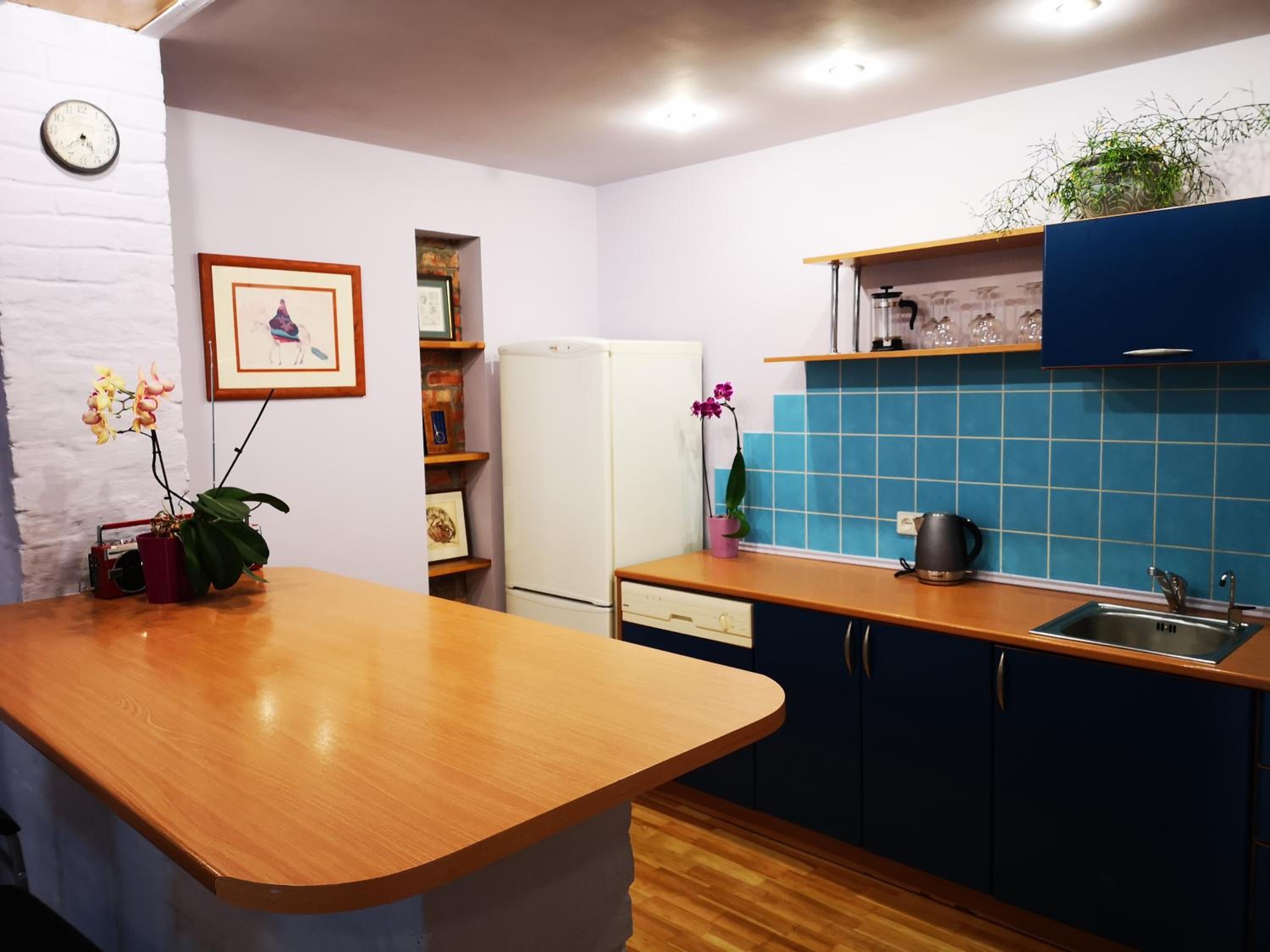 One-Bedroom Apartment - Photo 24
