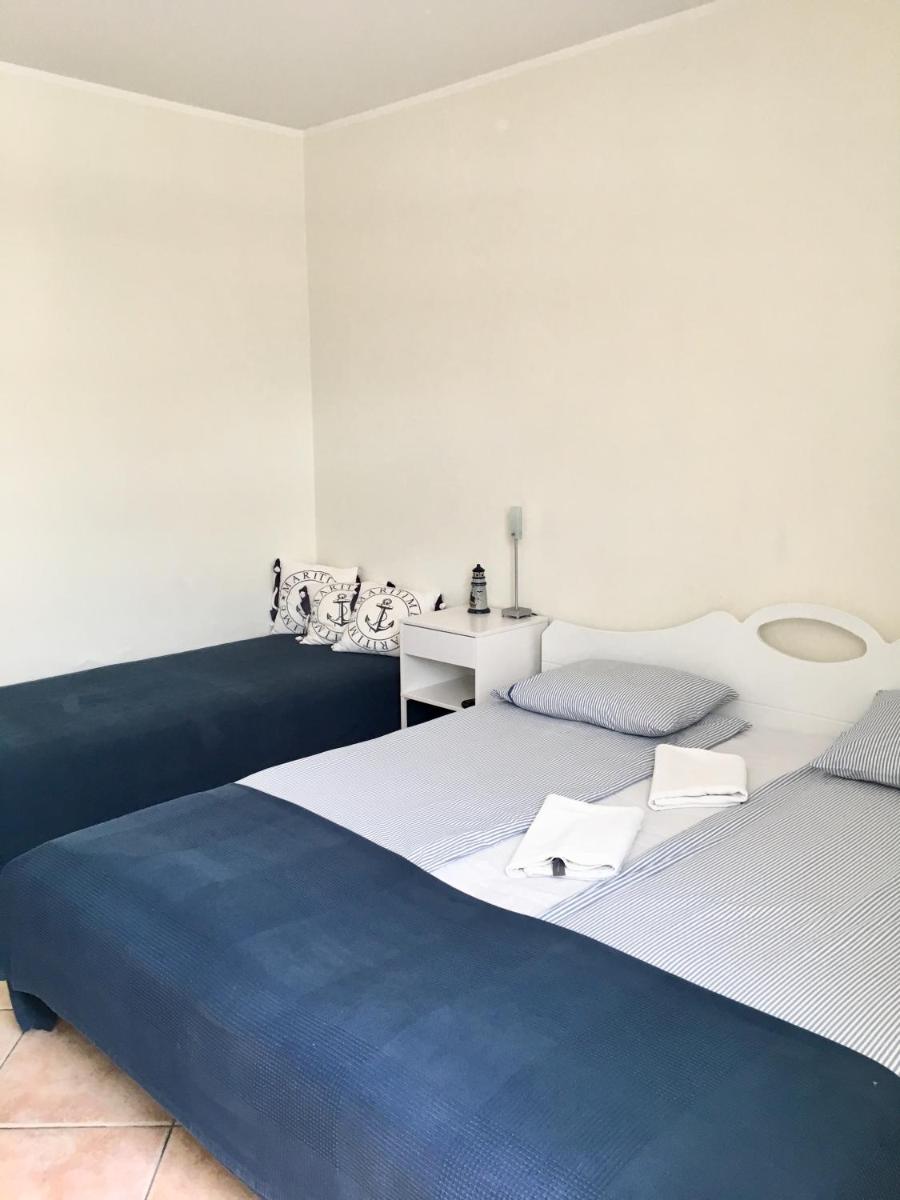 Double Room with Bathroom - Photo 7