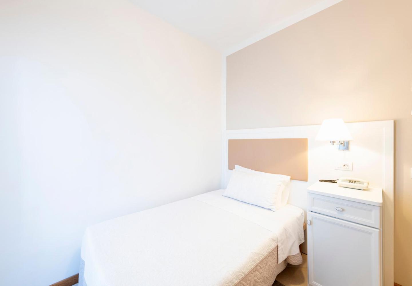 Single Room photo 3