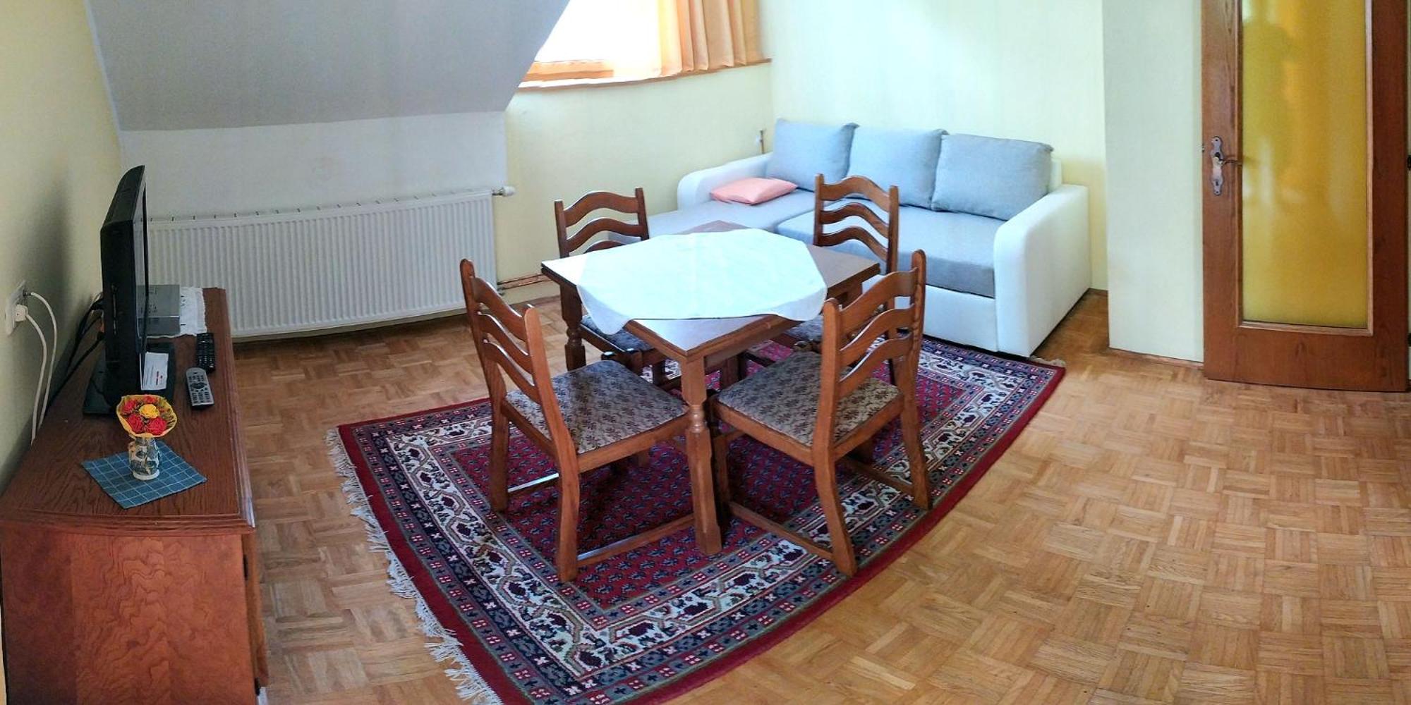 Apartment photo 3