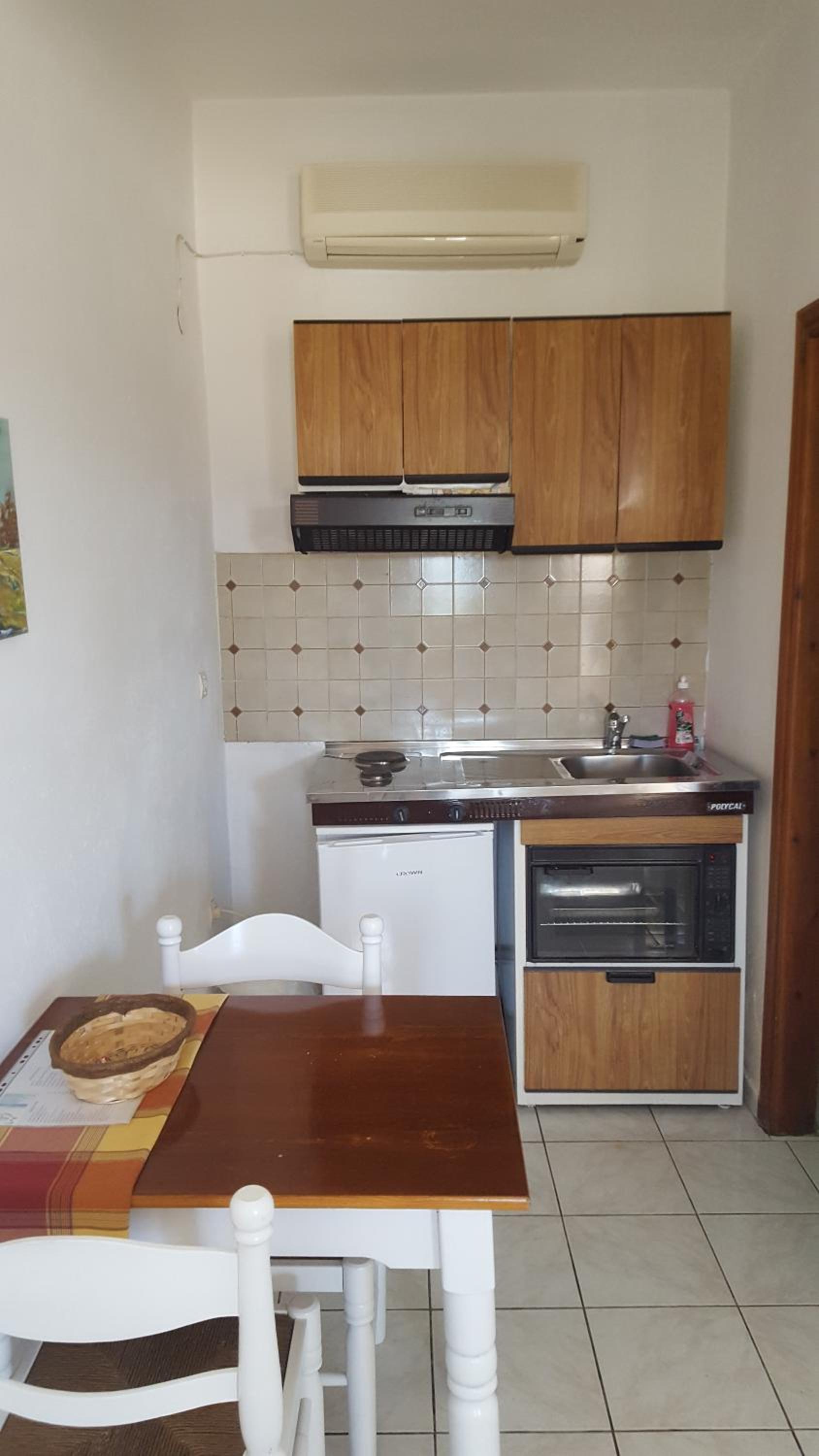 Budget Double Room photo 3