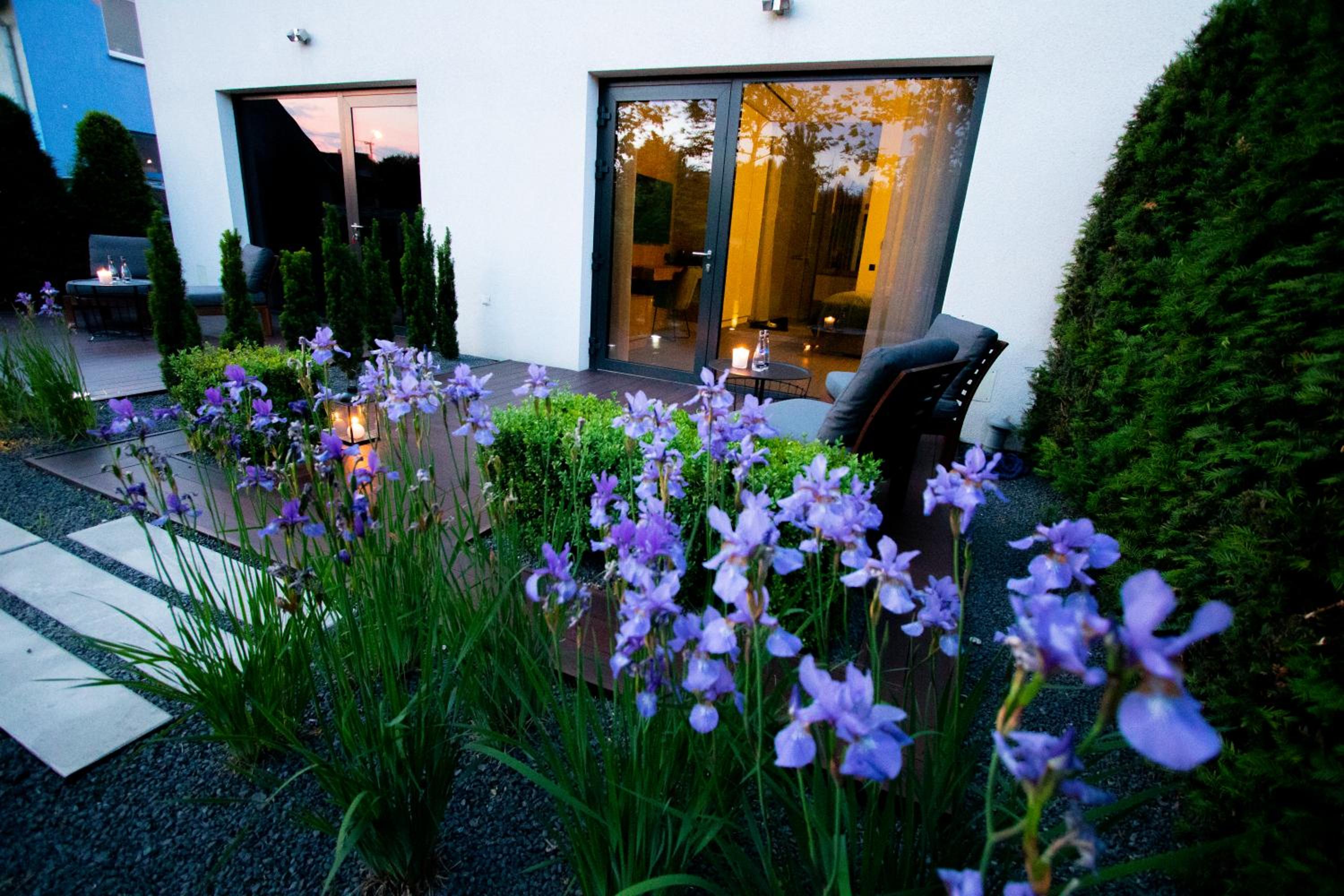 Apartment with Terrace - Photo 19