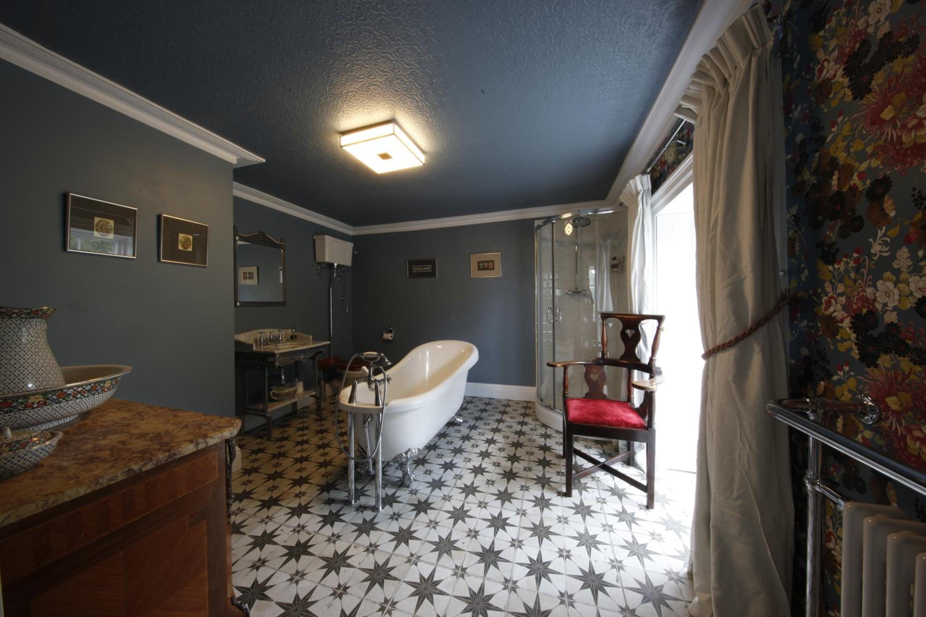King Room with Mountain View photo 2