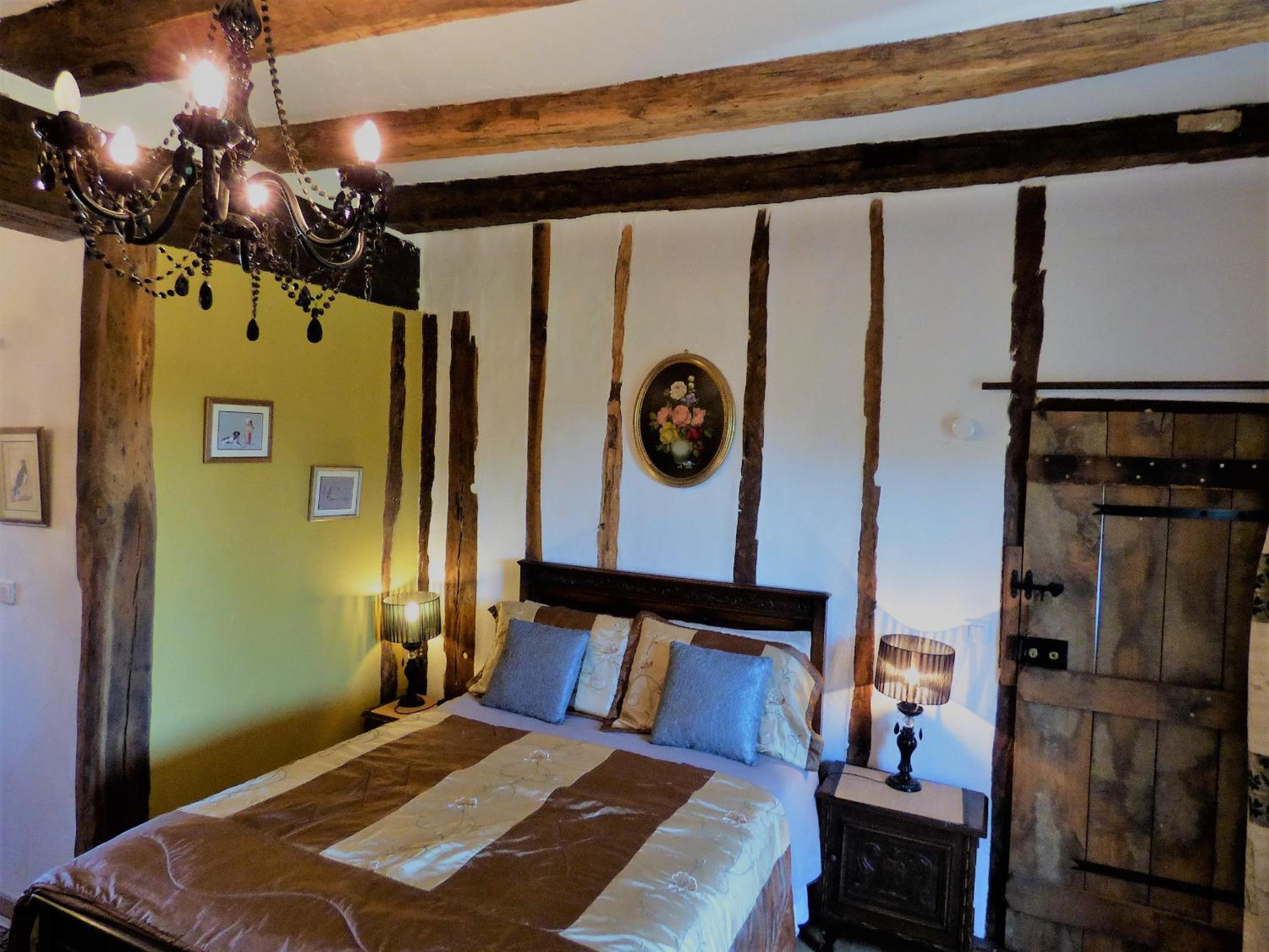 Double Room - Photo 7