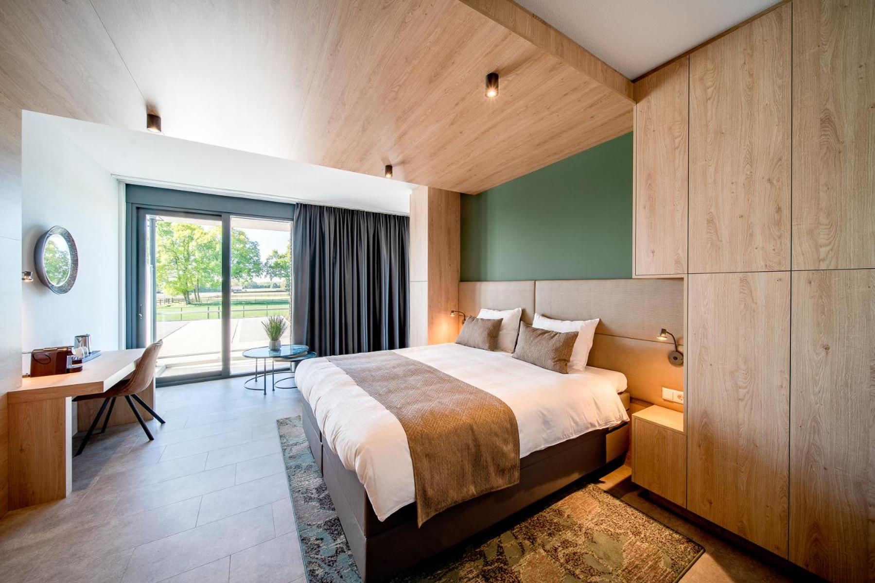 Deluxe Double Room with Balcony - Photo 1