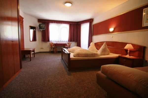 Double Room - Photo 3