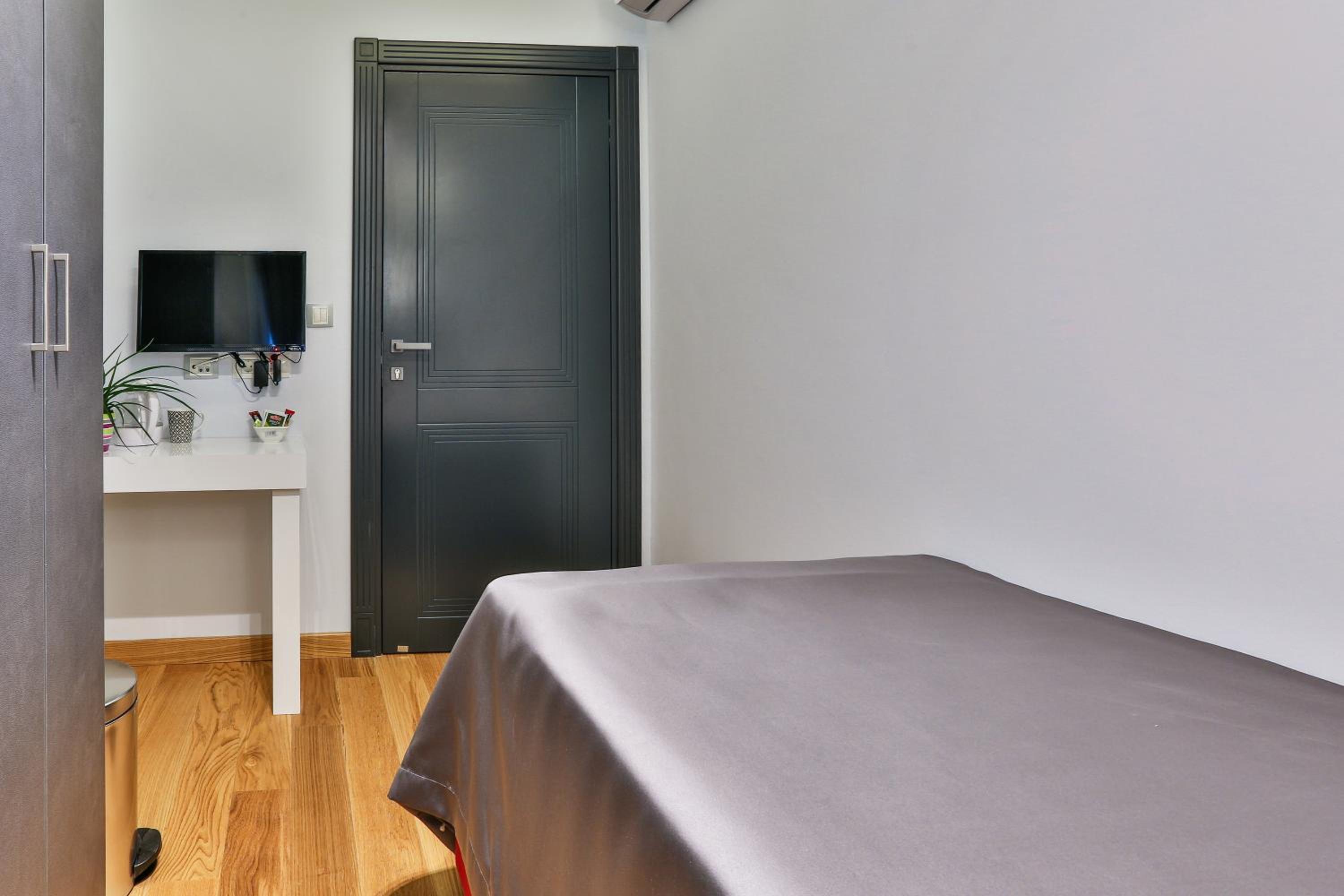 Deluxe Single Room small room photo 2