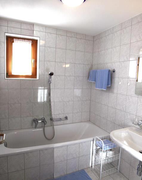 One-Bedroom Apartment with Bathroom photo 2
