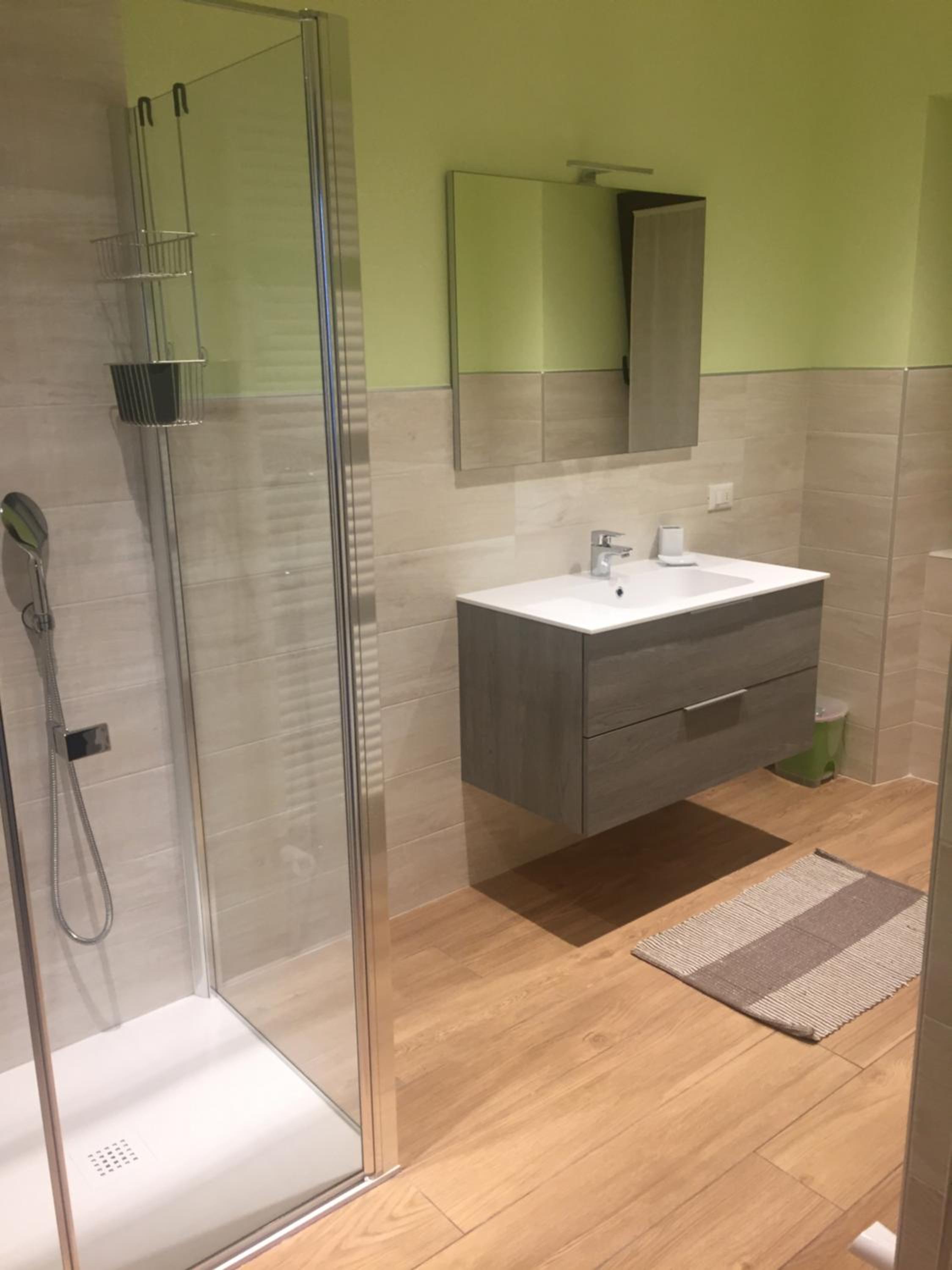 Quadruple Room with Private Bathroom - Photo 2