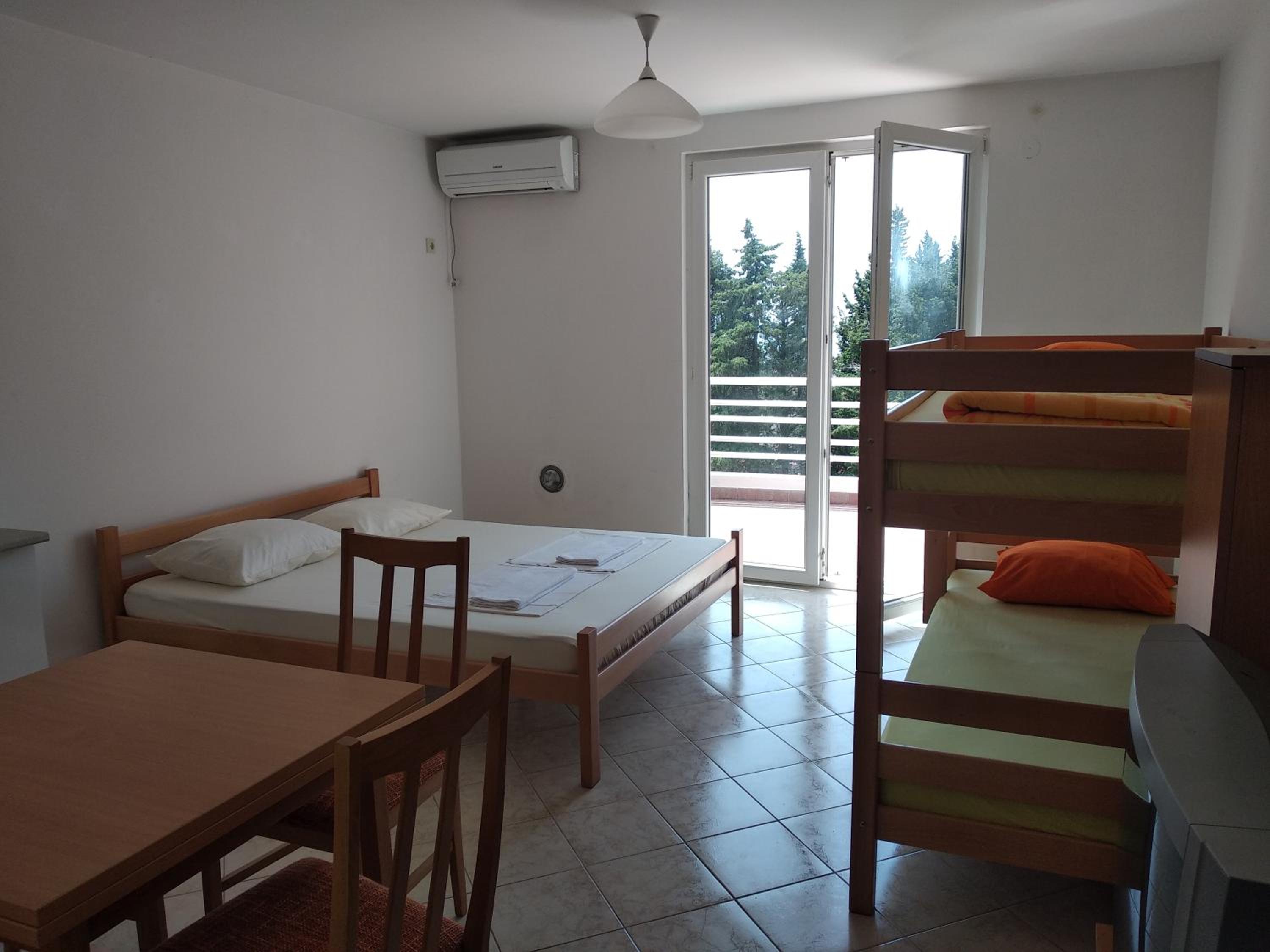 Studio Apartment photo 2