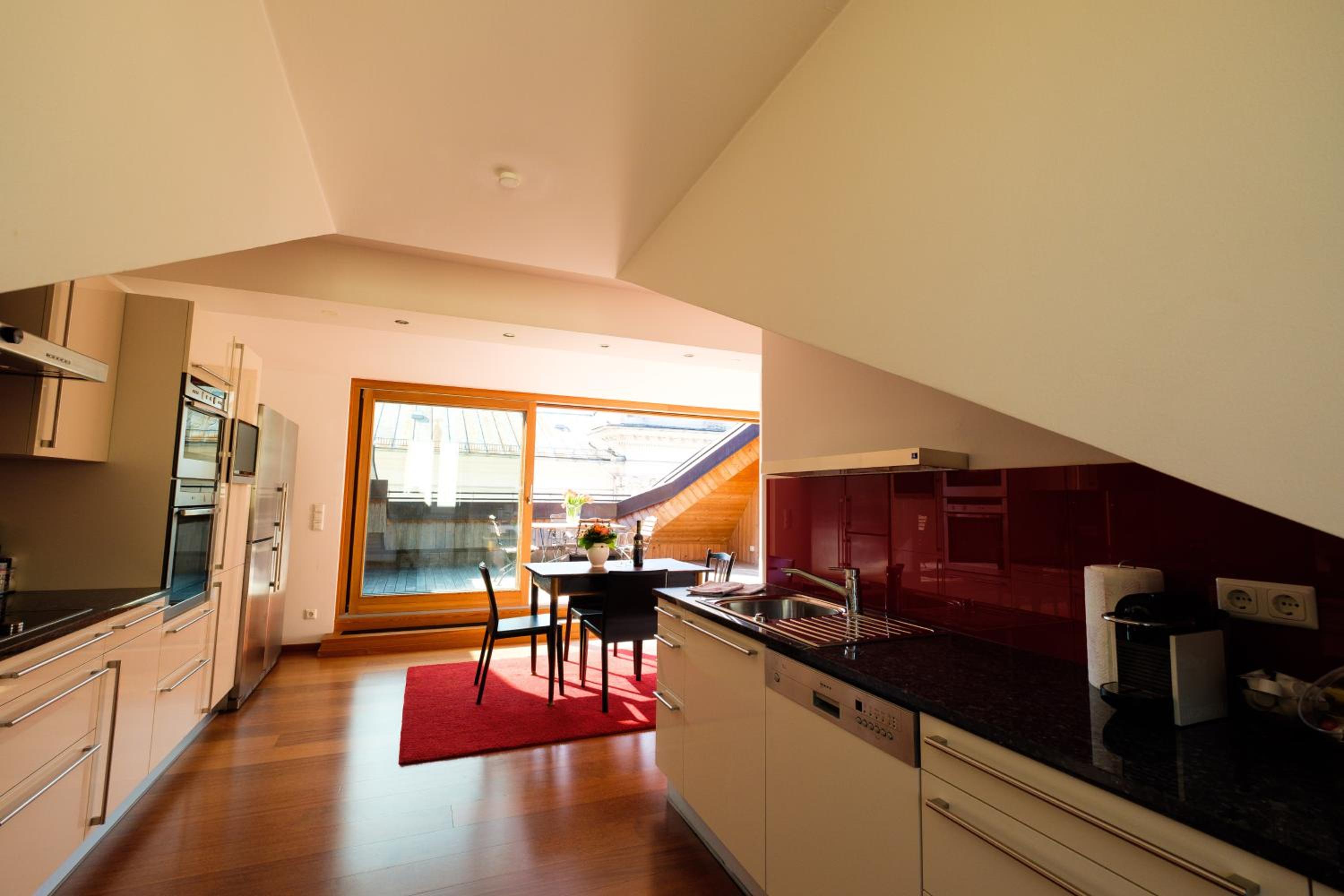 Apartment with Terrace 4.2 - Photo 9