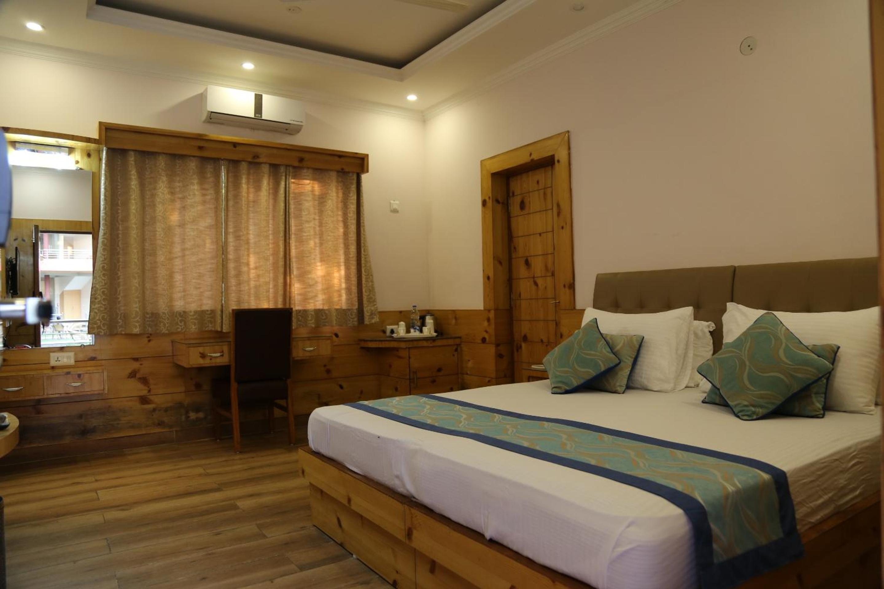 Budget Double Room - Photo 4