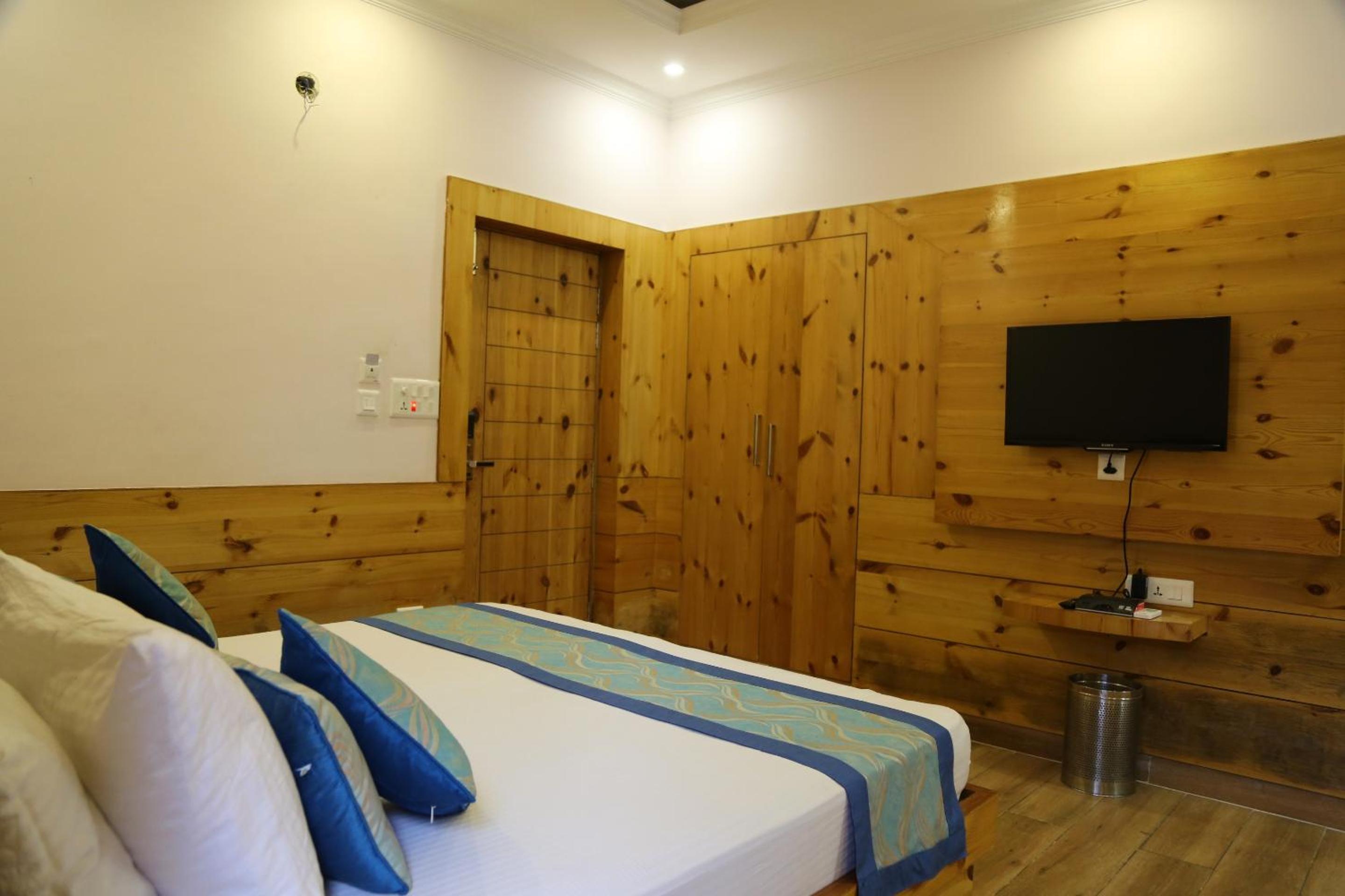 Budget Double Room - Photo 3
