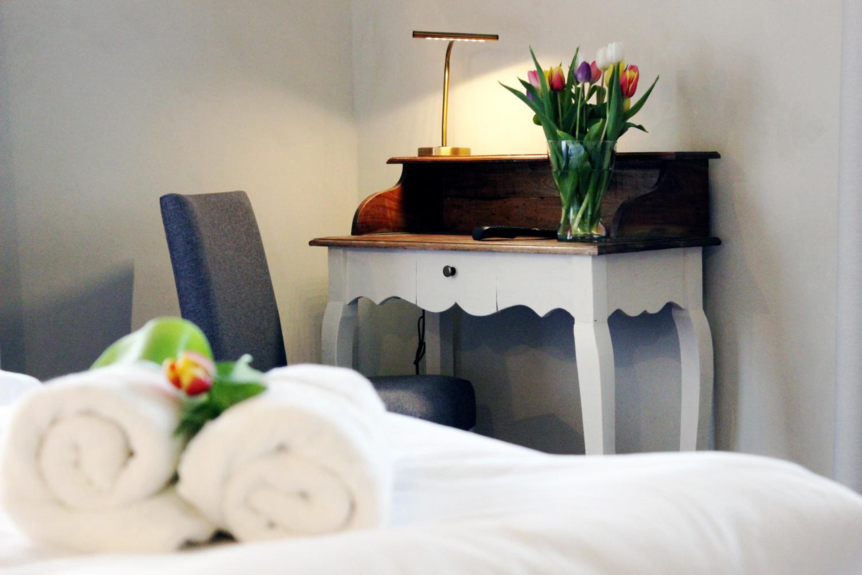 Double or Twin Room with Private Bathroom photo 2