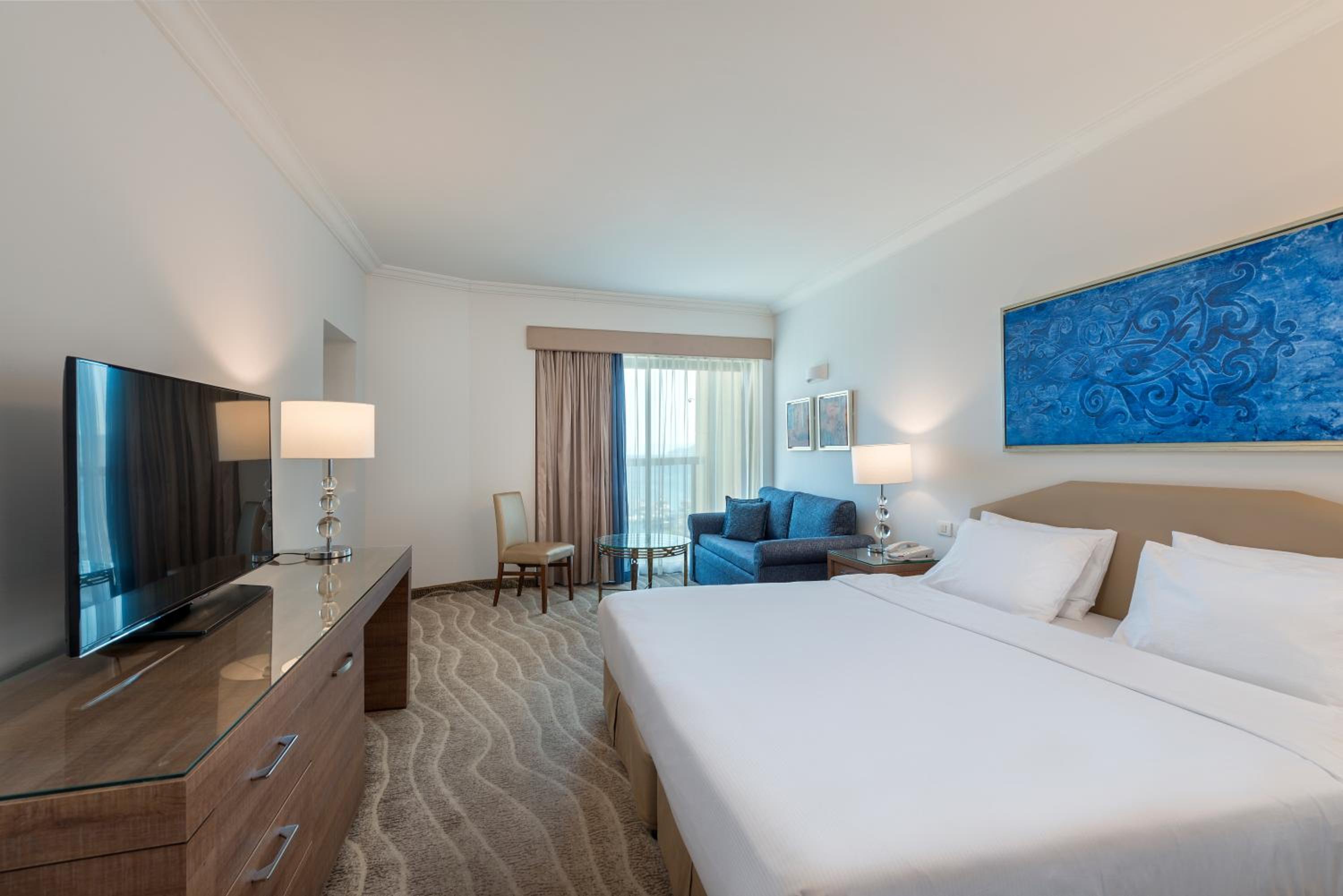 מלון מלכת שבא אילת — Deluxe Room with a French Balcony (2 Adults+1 Child)