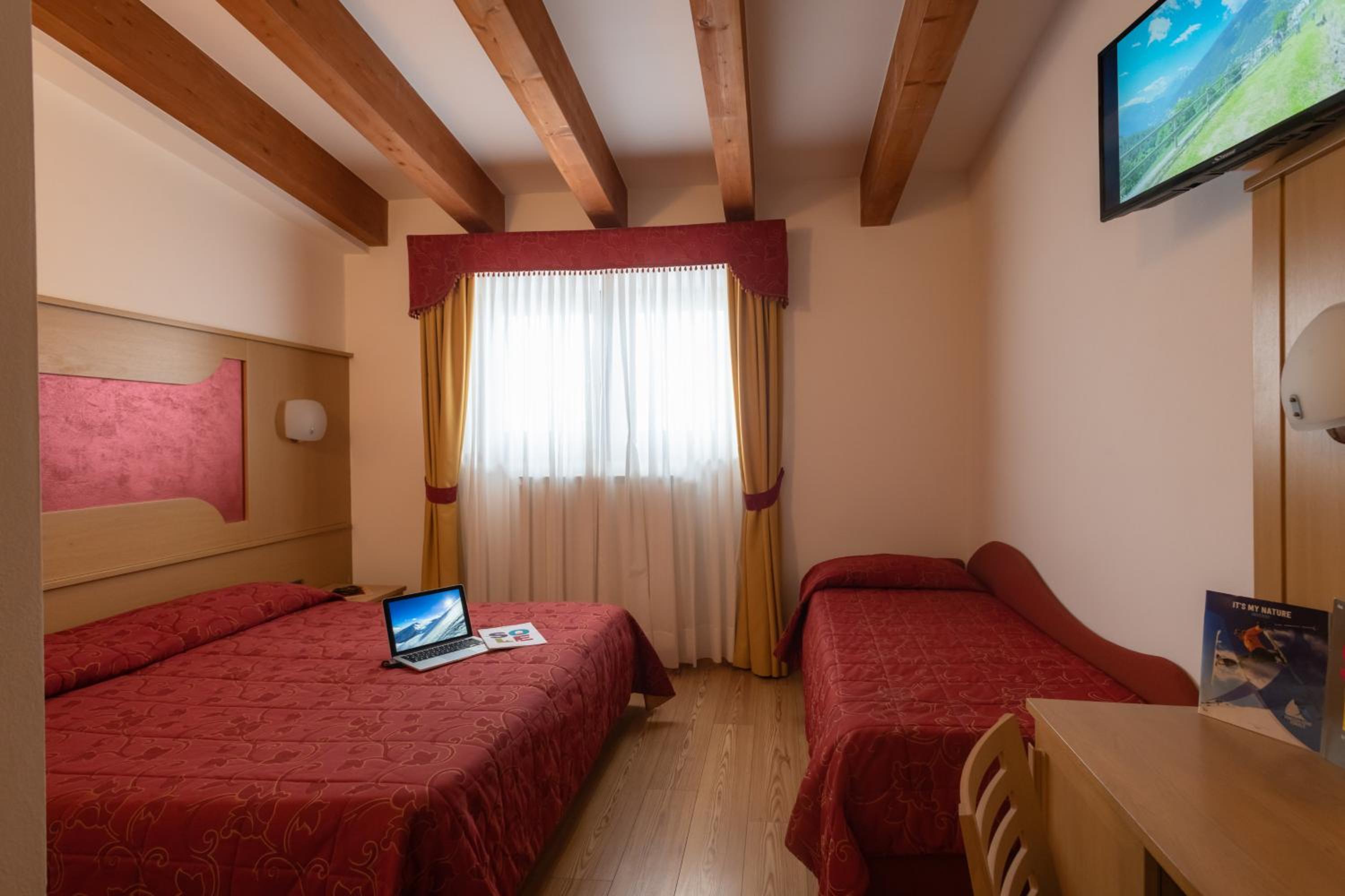 Classic Triple Room photo 3