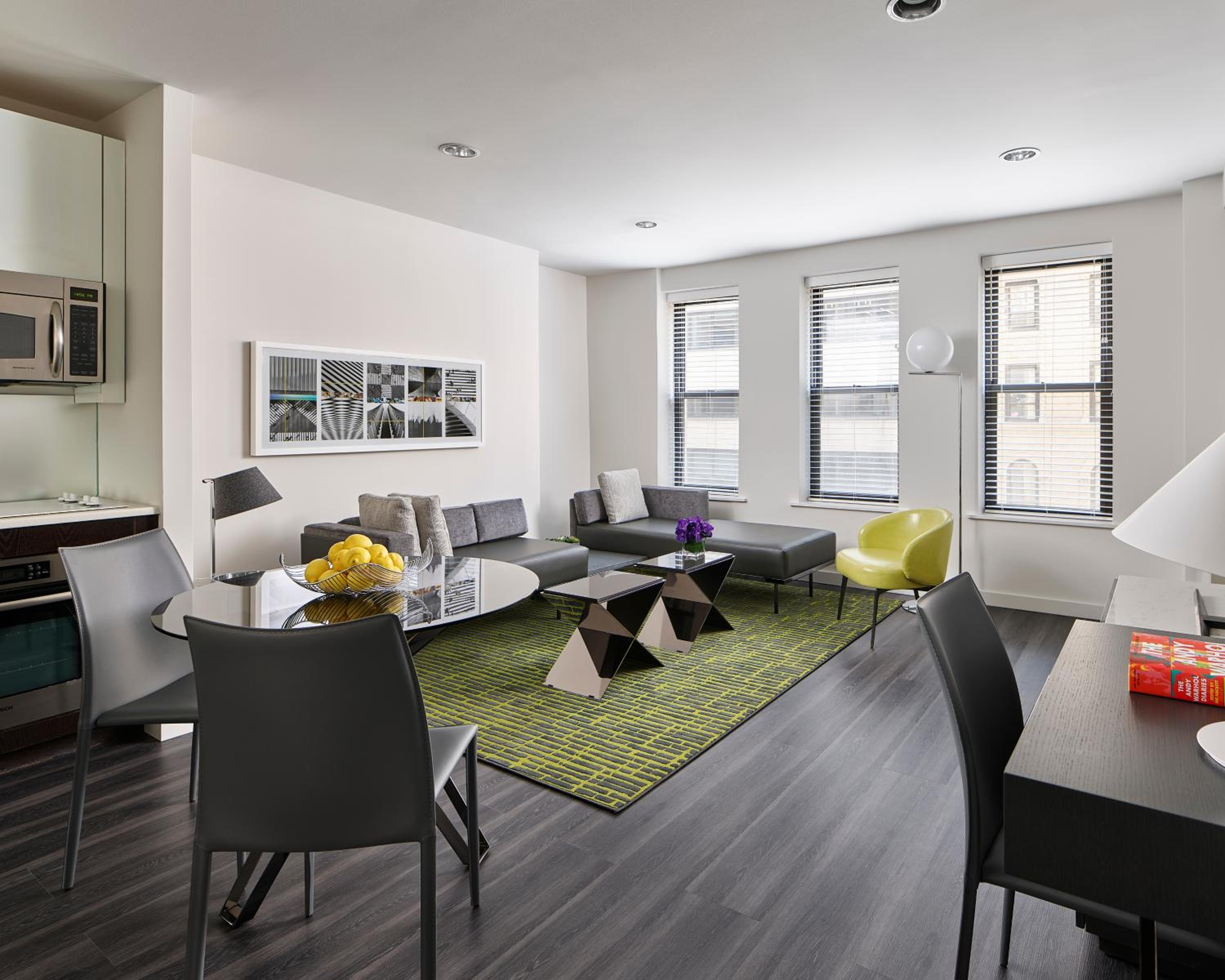 One Bedroom Premium Suite photo 2