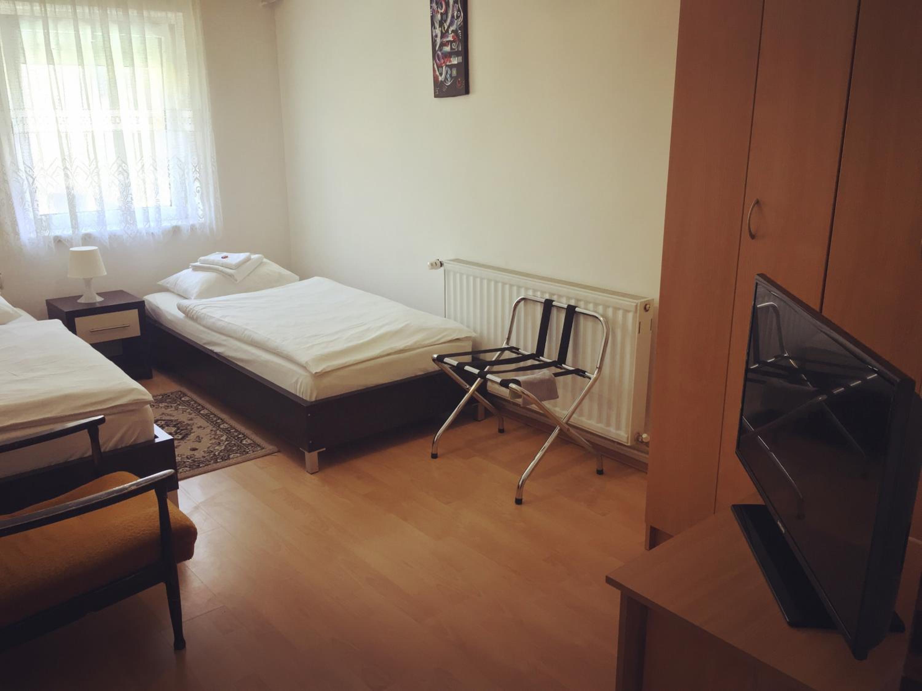 Two-Bedroom Apartment (4 Adults)