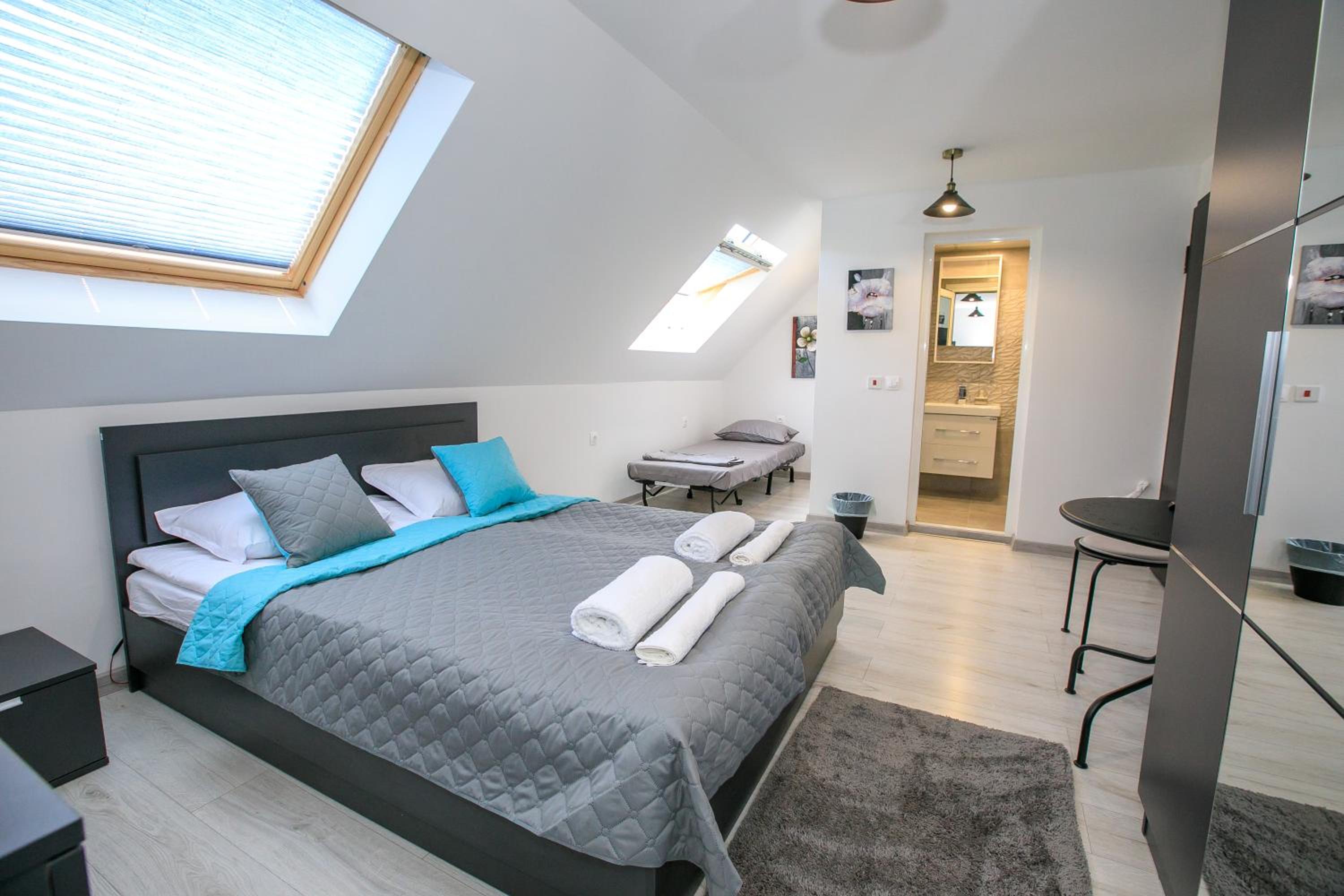 Studio Apartment