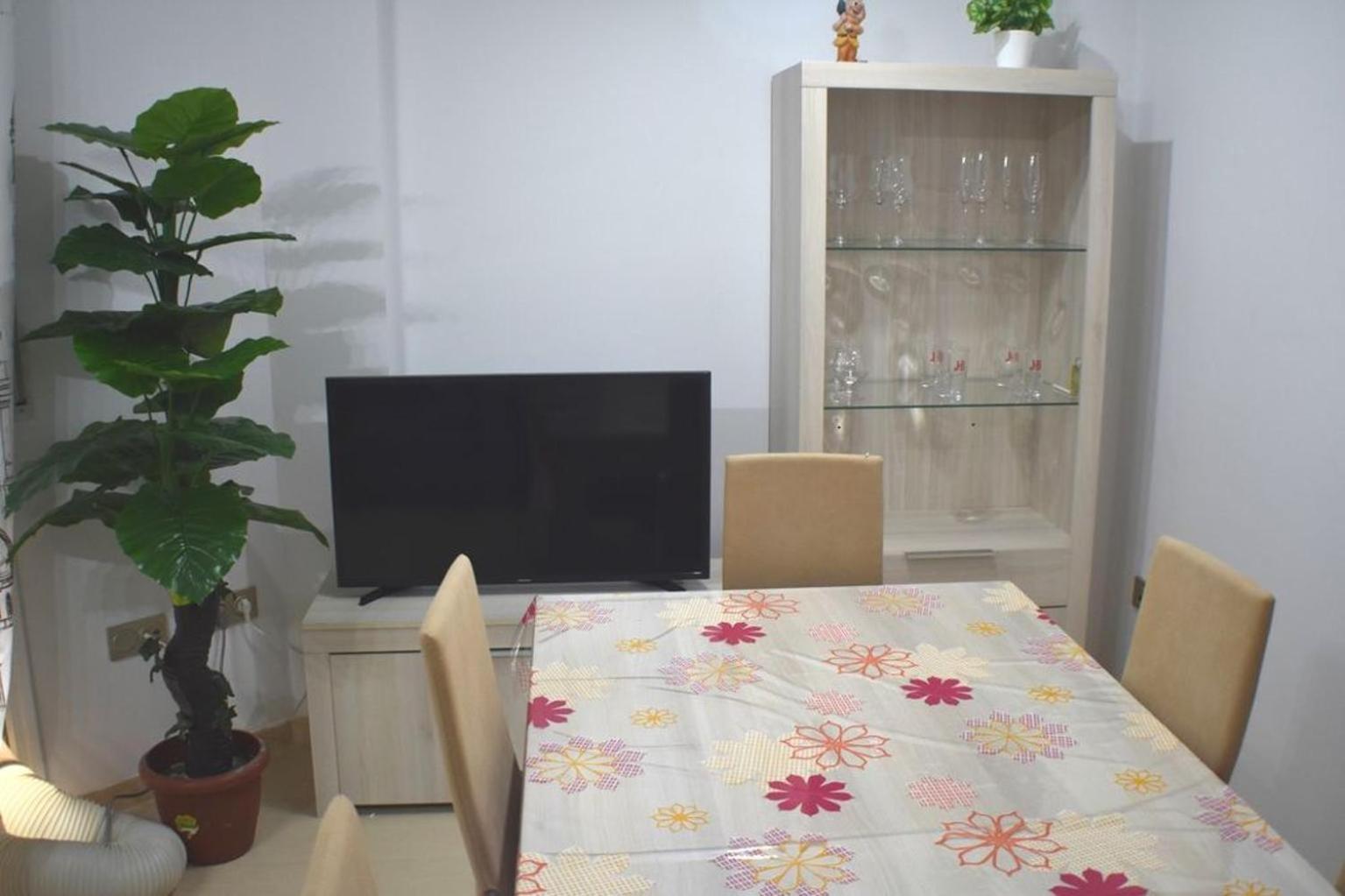 Apartment photo 2