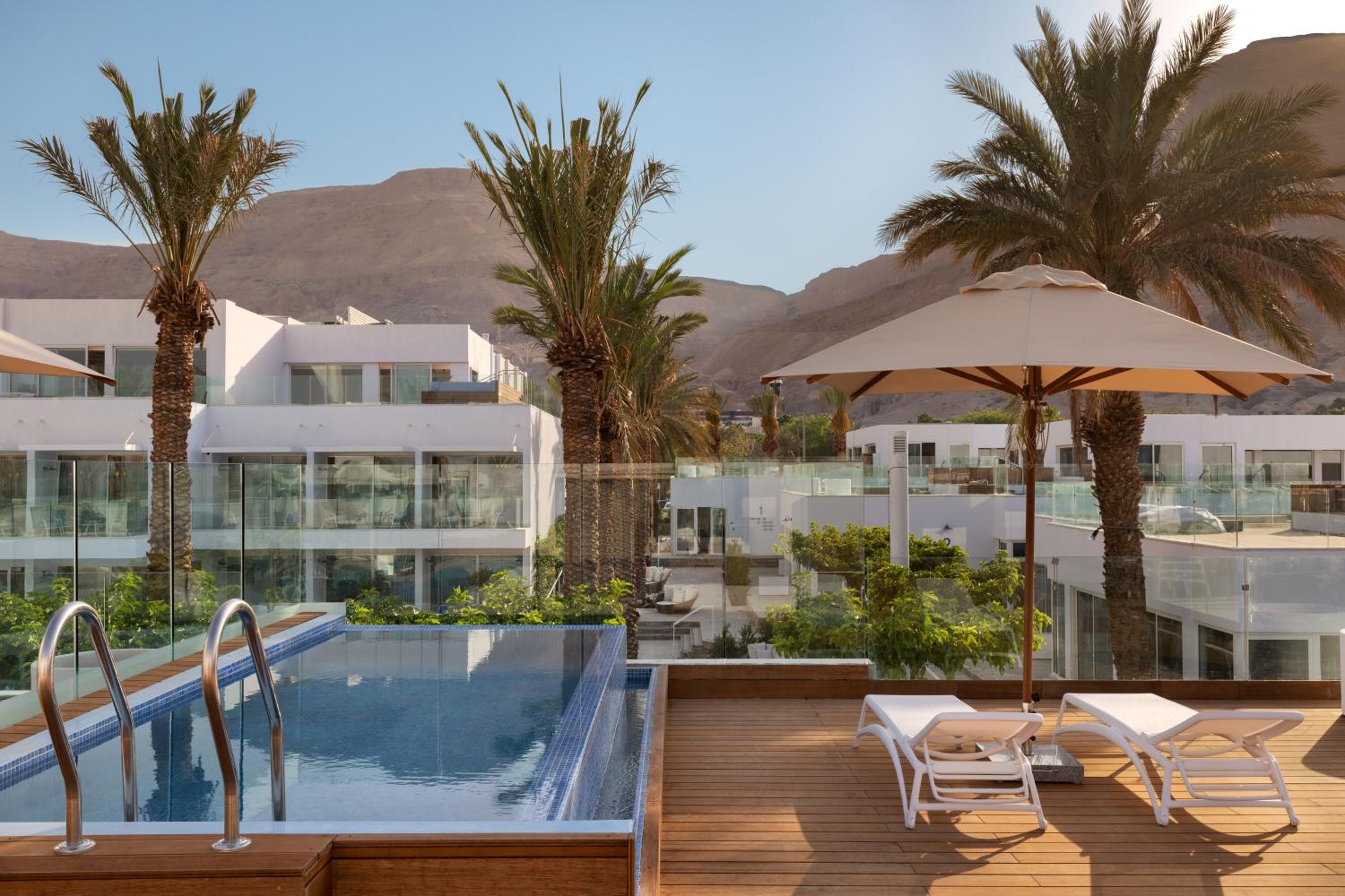 Premium Double Room with Pool - Photo 2