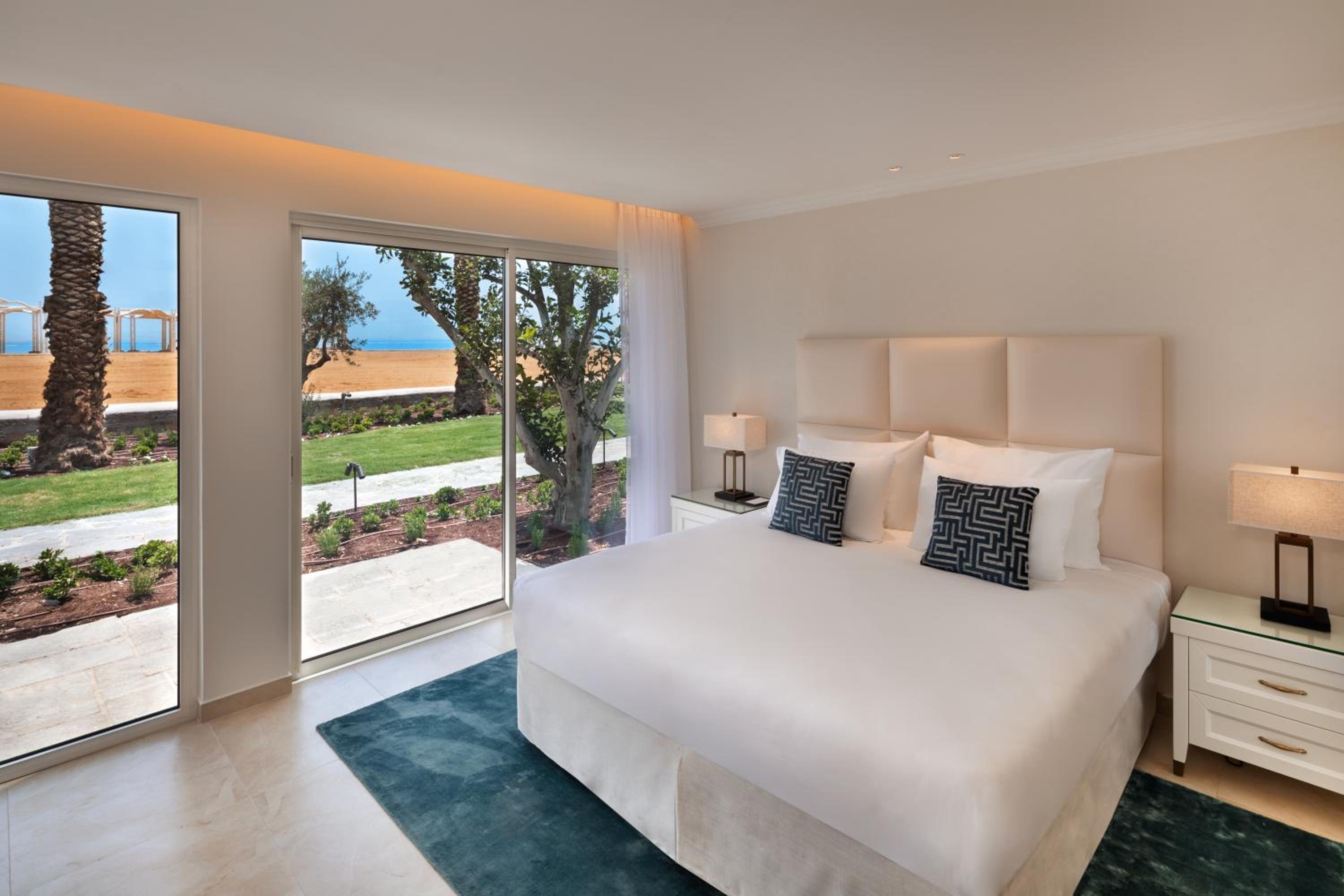 Premium Double Room with Sea View - Photo 3