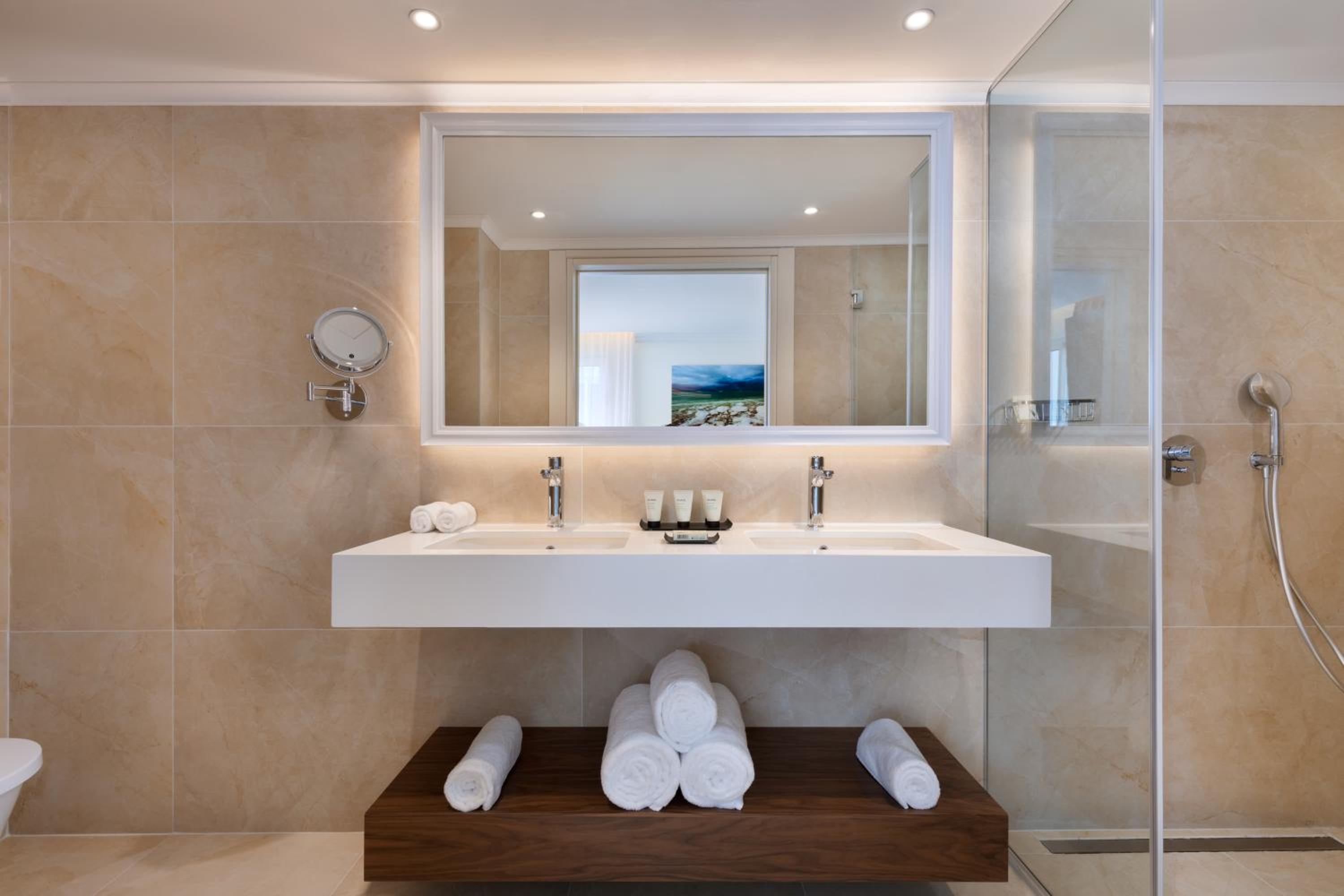 Premium Double Room with Pool - Photo 1