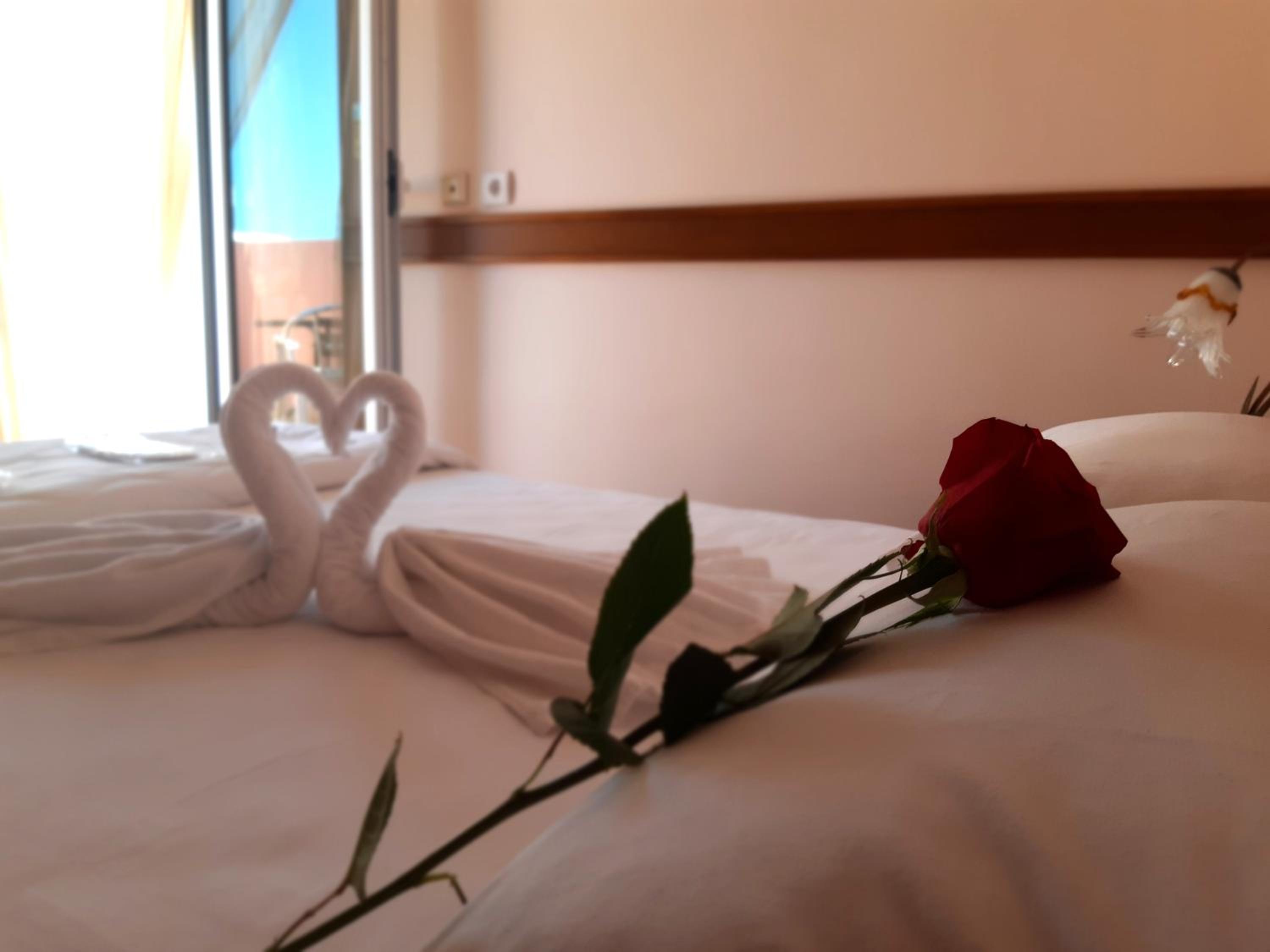 Double Suite with Balcony and Sea View - Photo 6