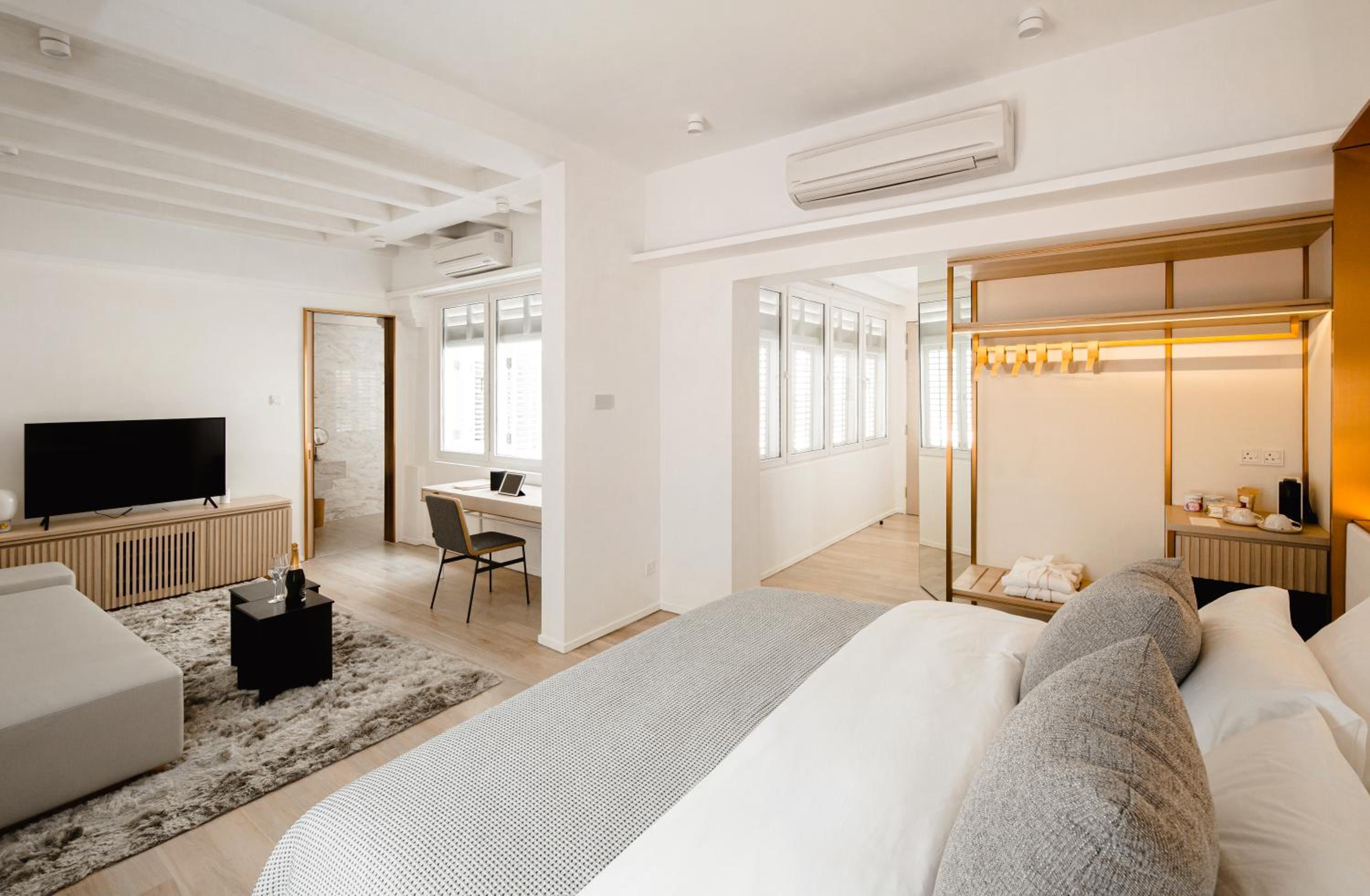 The Revere Suite (Deluxe King Suite) - Photo 2